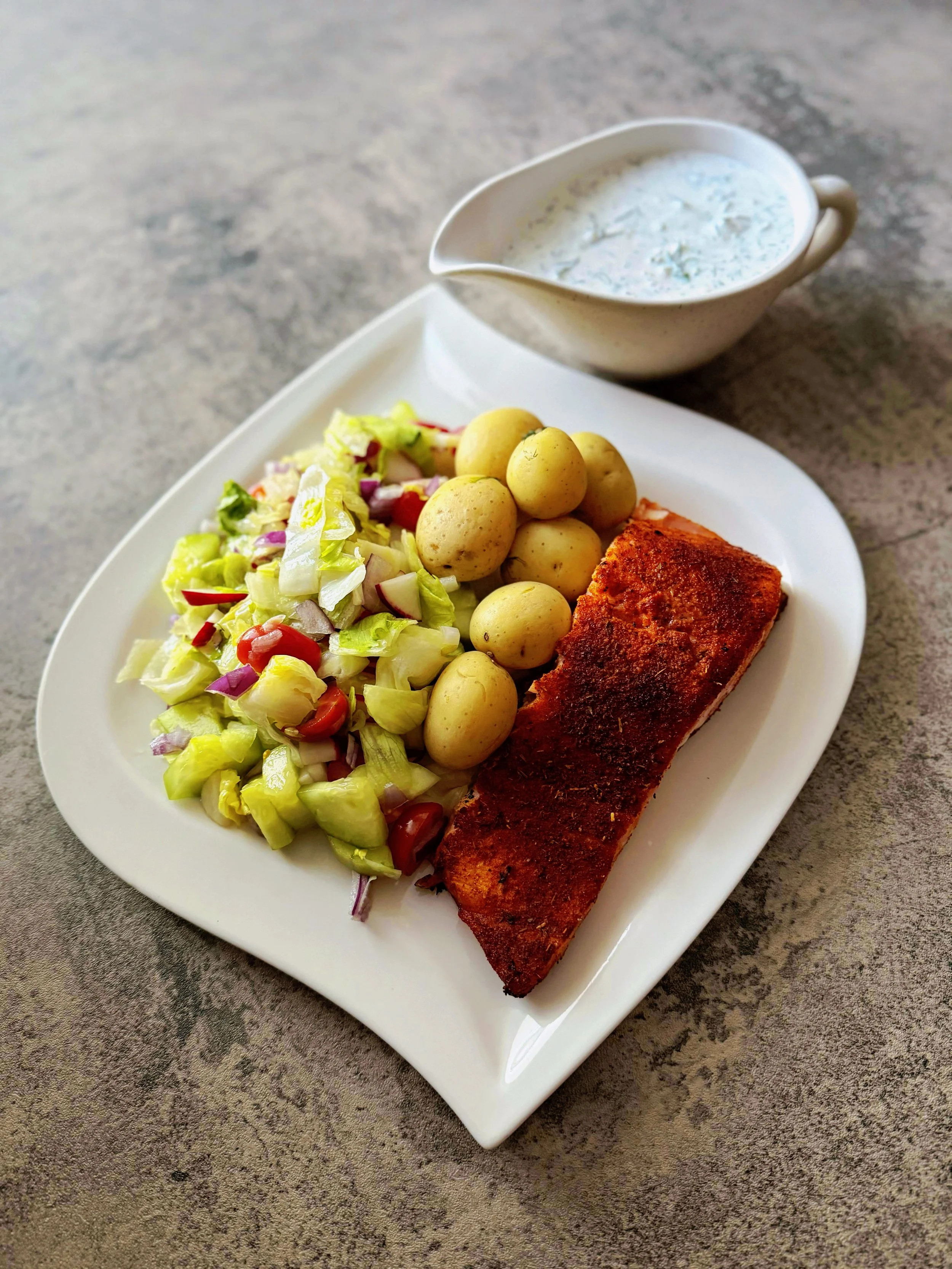 salmon with dill yogurt