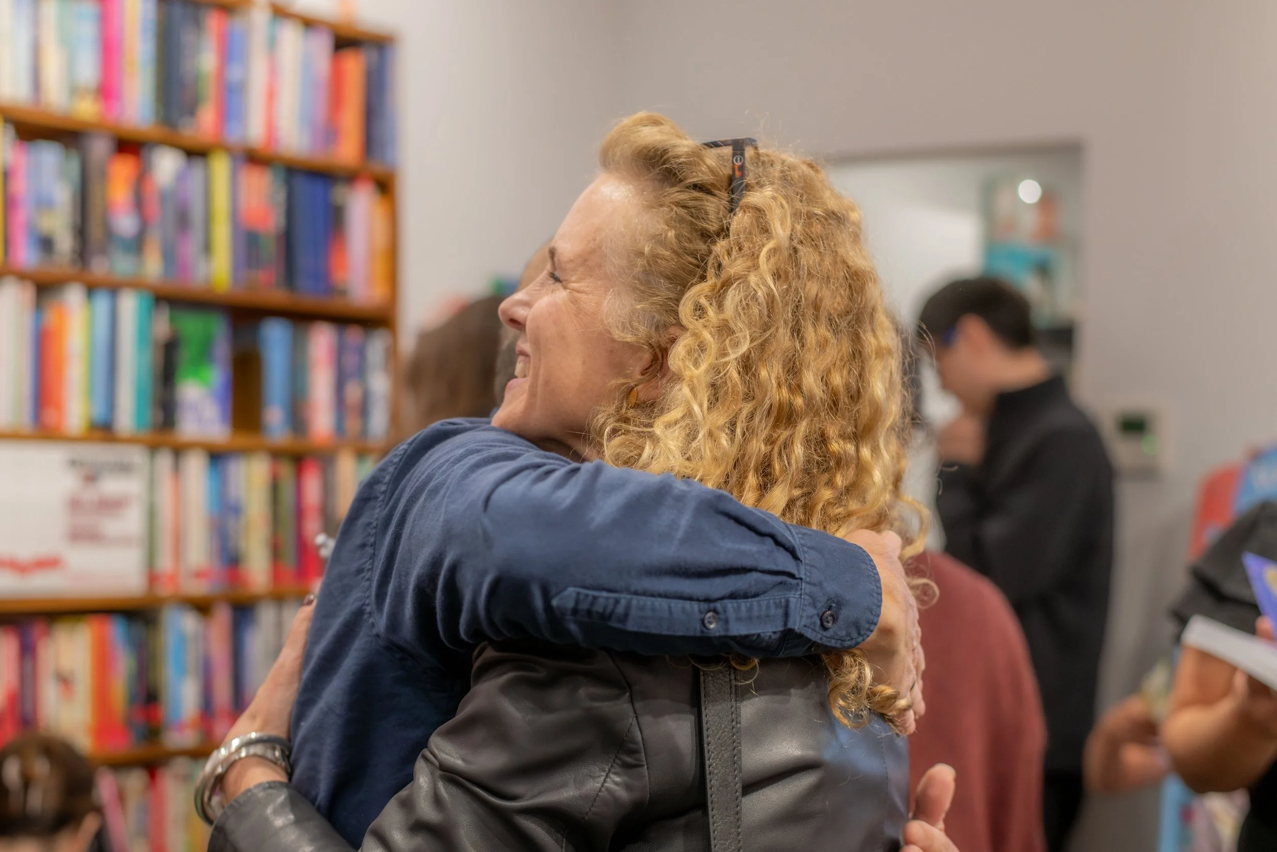 Sally Rippin hugs a human.