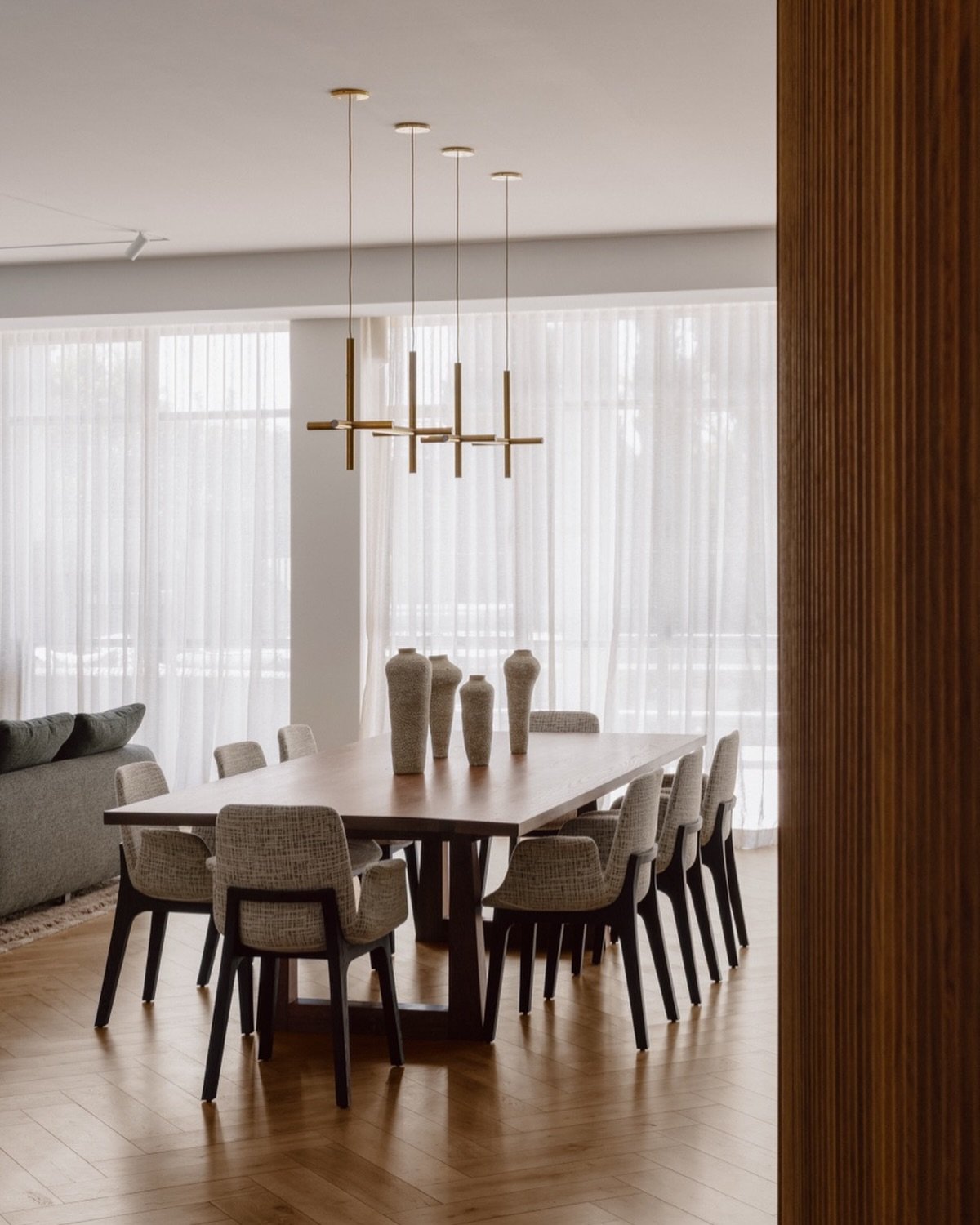 Introducing our latest project; Tudorlea.

A meticulous reimagining of a 1930s Tudor residence in Balwyn North, conceived as a dialogue between romance and restraint. 

Beneath its storied gables and dormer windows, we have woven a renewed narrative,