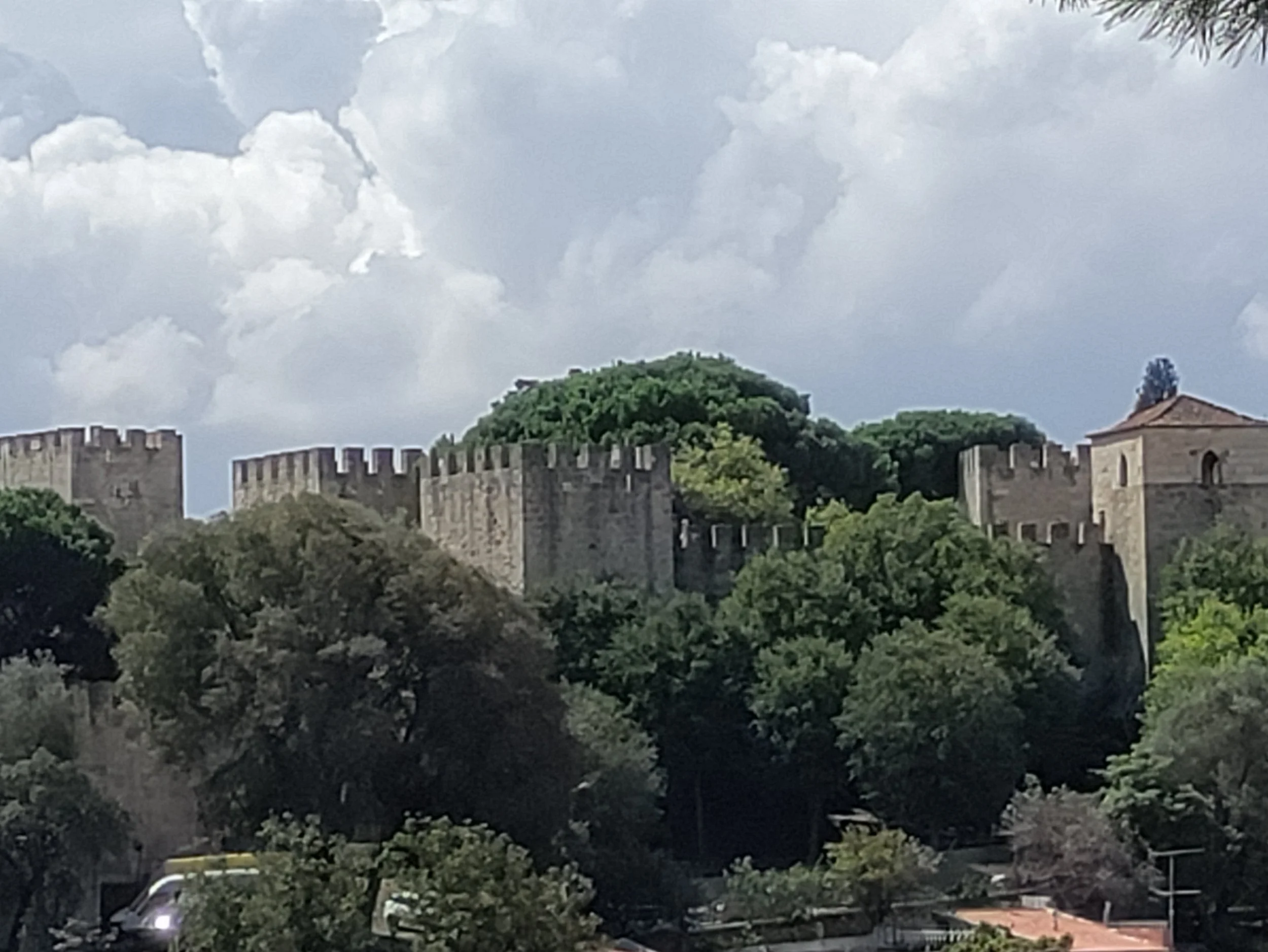 Lisbon: Castle and Alfama