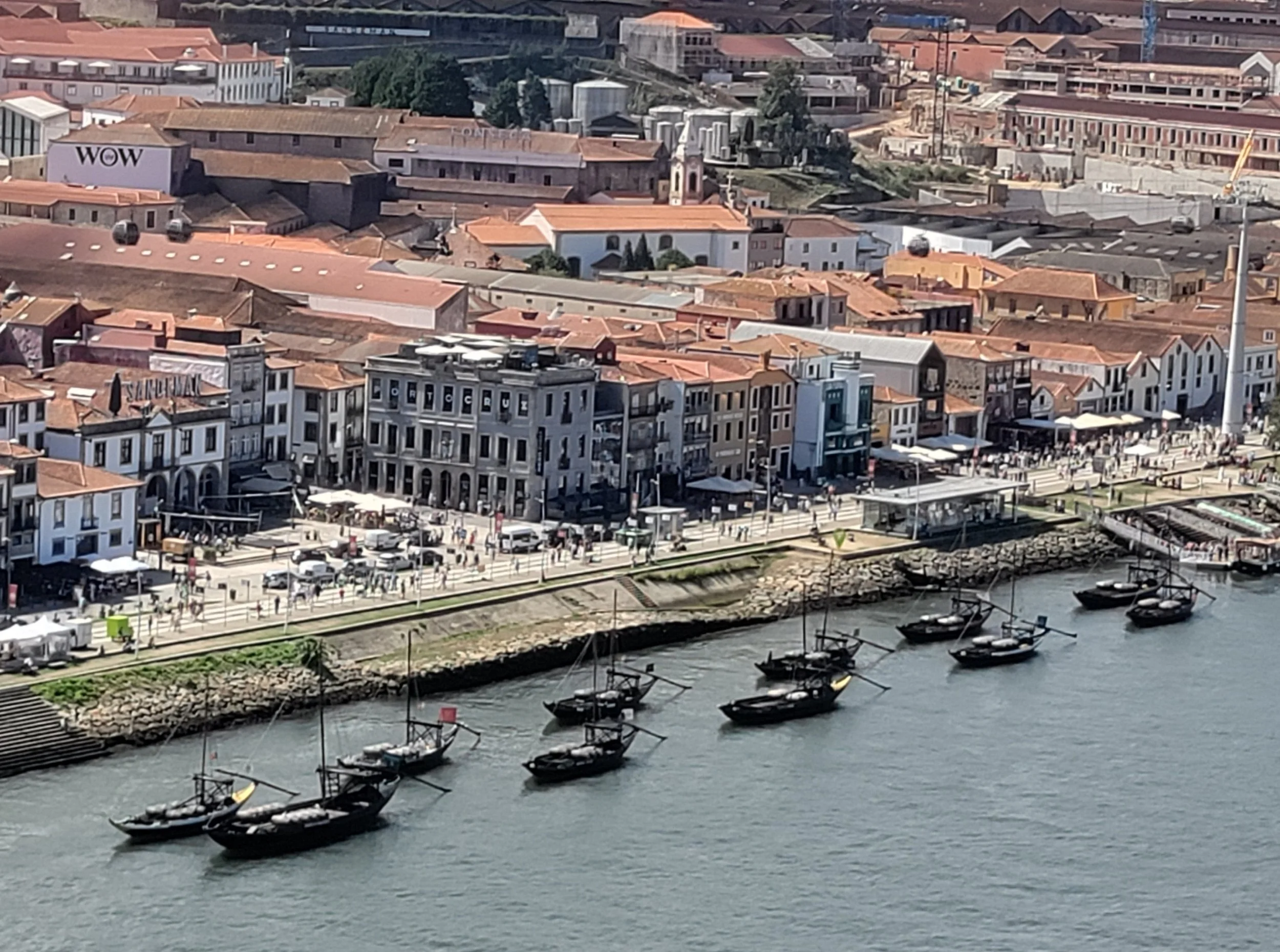 Porto:  wine barrel barges in the river