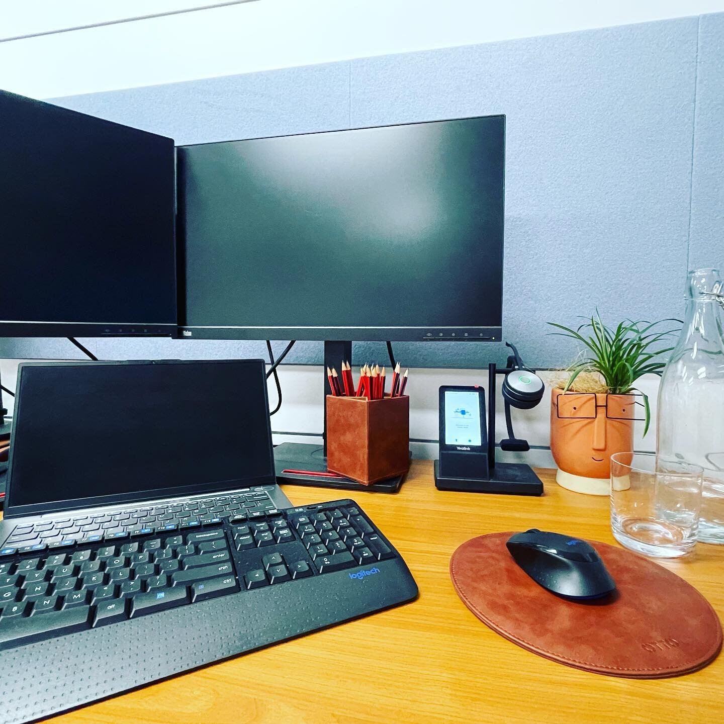 We have two brand new office spaces open in our chambers. Are you a lawyer, barrister or bookkeeper looking  for a modern, professional office with car-parking, shower, your own split system air-con? Get in touch via DM if you are looking and want to