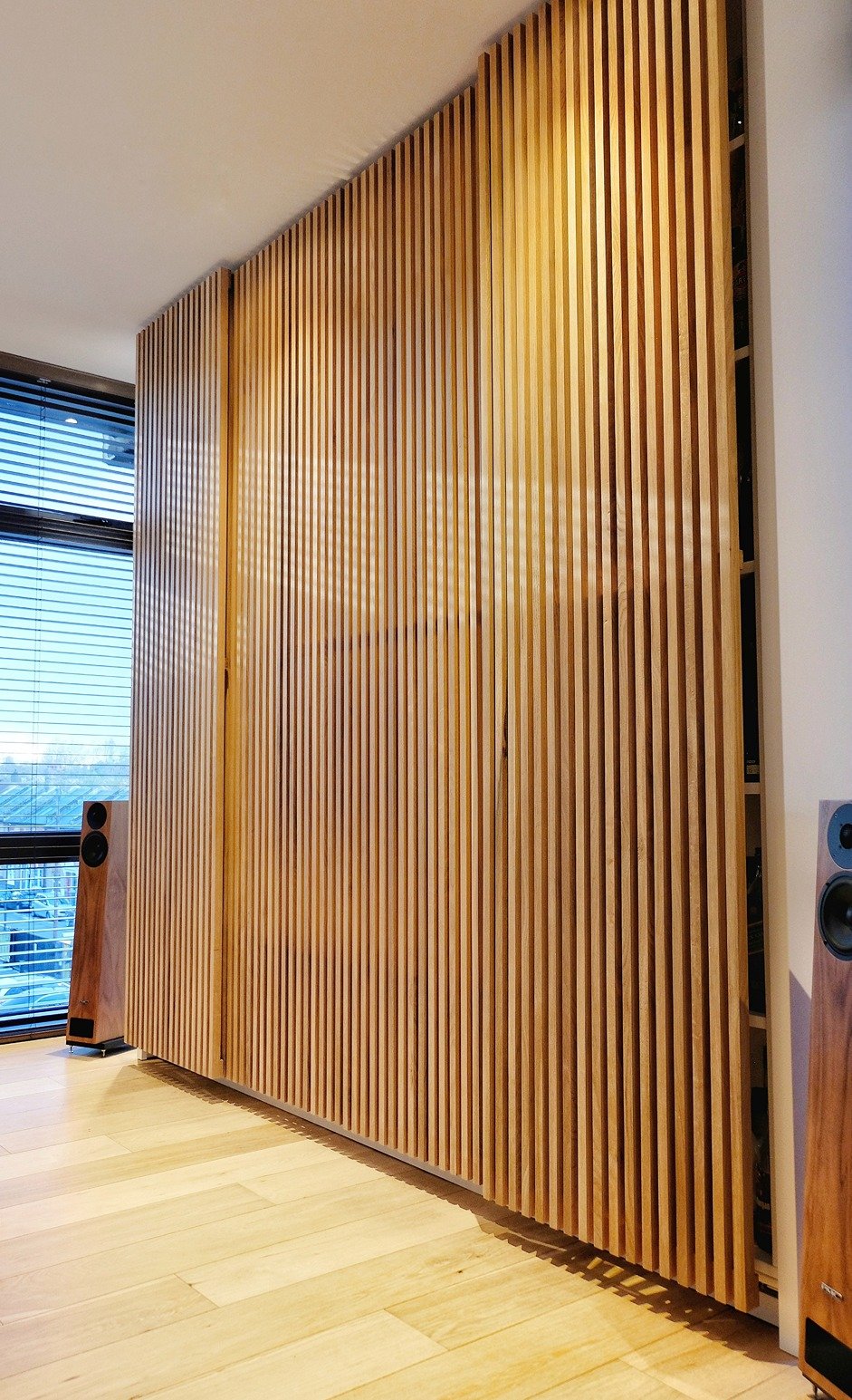 Custom media unit Hornsey