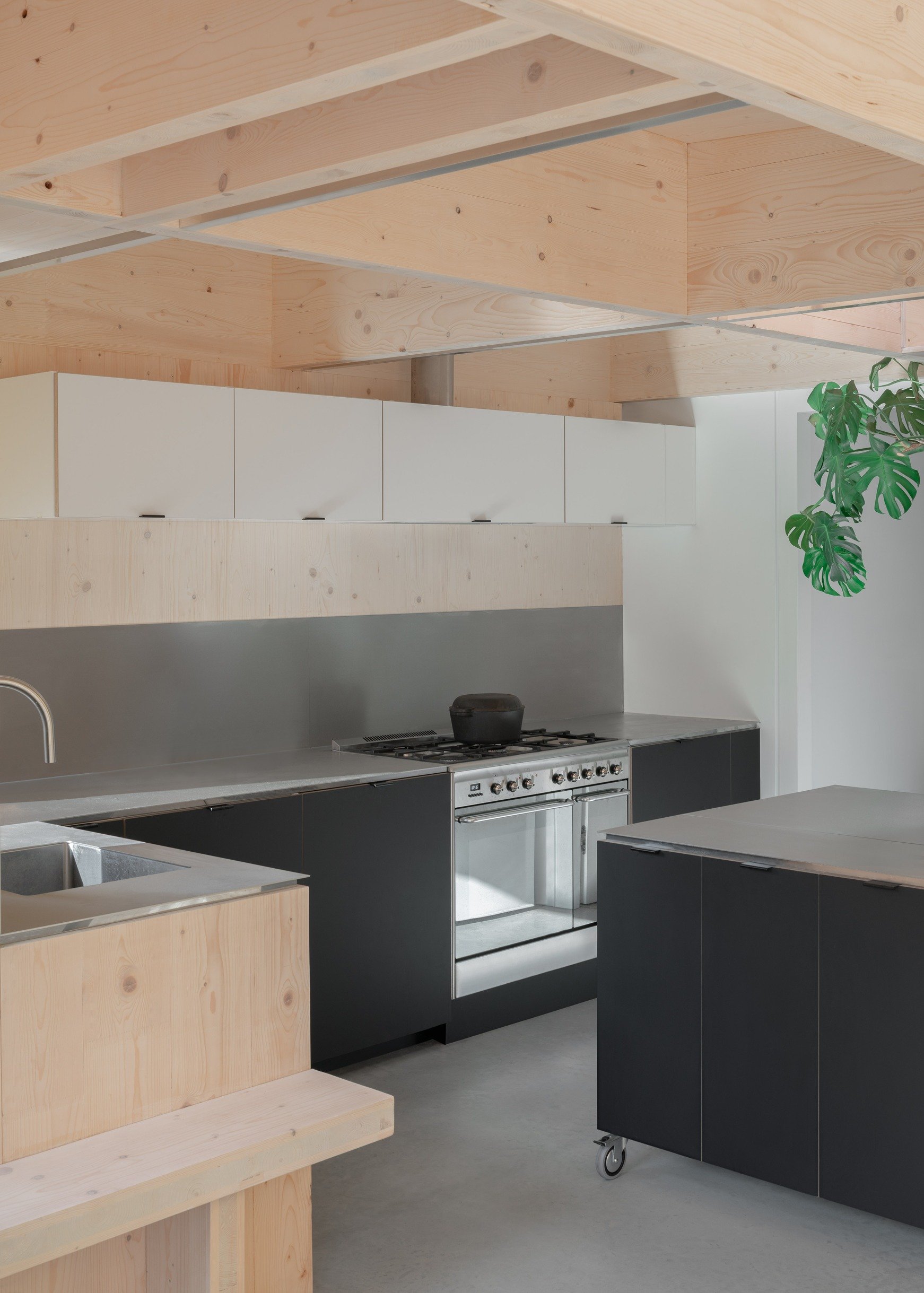Bespoke modern kitchen London