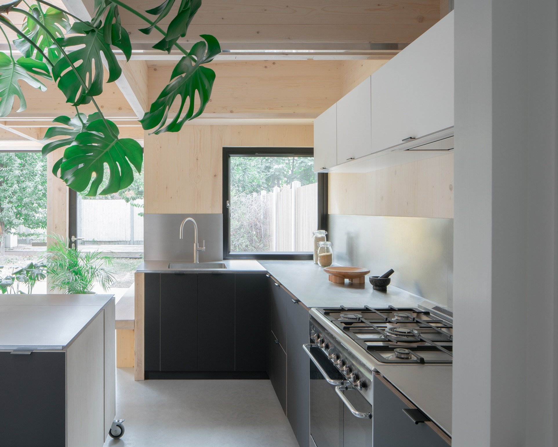 Bespoke minimal kitchen Walthamstow