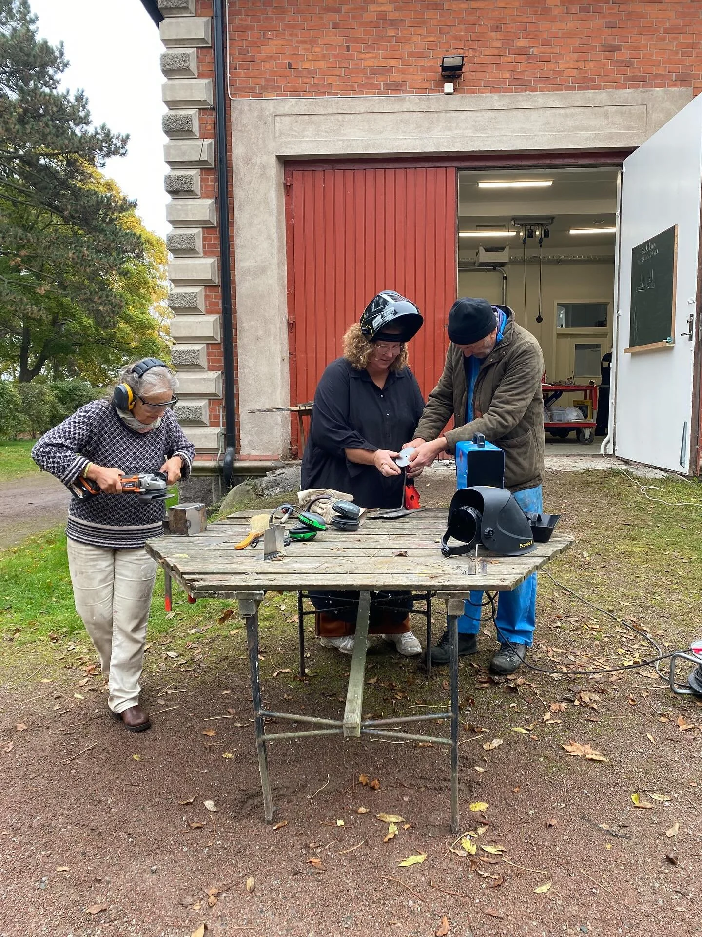 Lyckad svetskurs i v&aring;r v&auml;lutrustade verkstad med sammansvetsat g&auml;ng!!
Tack Anders L&ouml;nn och Edwin B&ouml;ck f&ouml;r ledningen🎉🎉