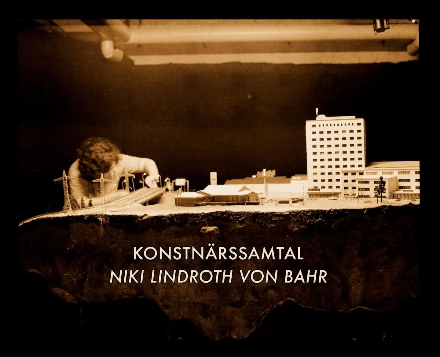 Kolla hit! Ett konstn&auml;rssamtal! Den 4/12, kl. 17.30 - 19.30, Lind&ouml;atelj&eacute;erna, kommer Niki Lindroth von Bahr prata om konstn&auml;rlig process och erfarenheter som konstn&auml;r, animat&ouml;r och filmare. 

Utan kostnad f&ouml;r medl