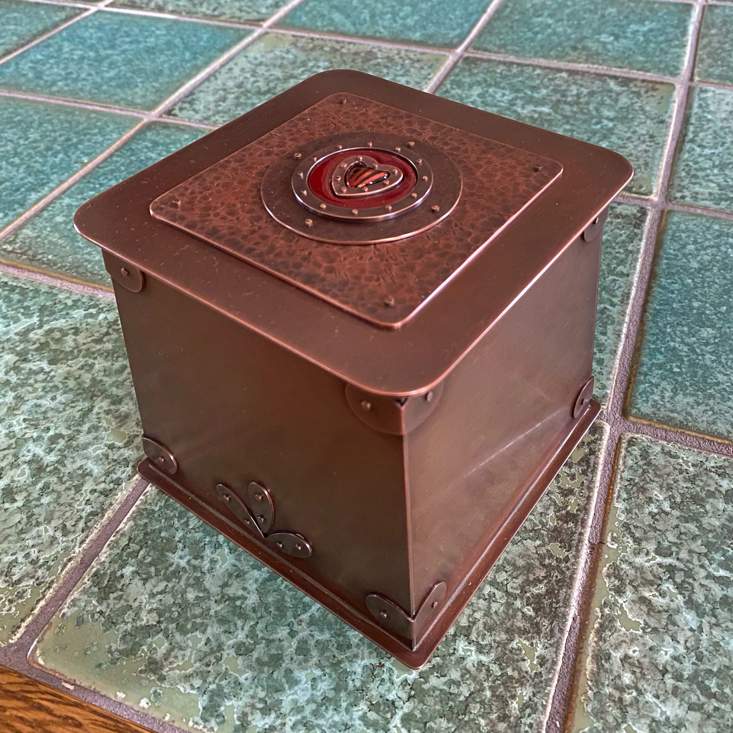 Heart Urn  3 copy.jpg