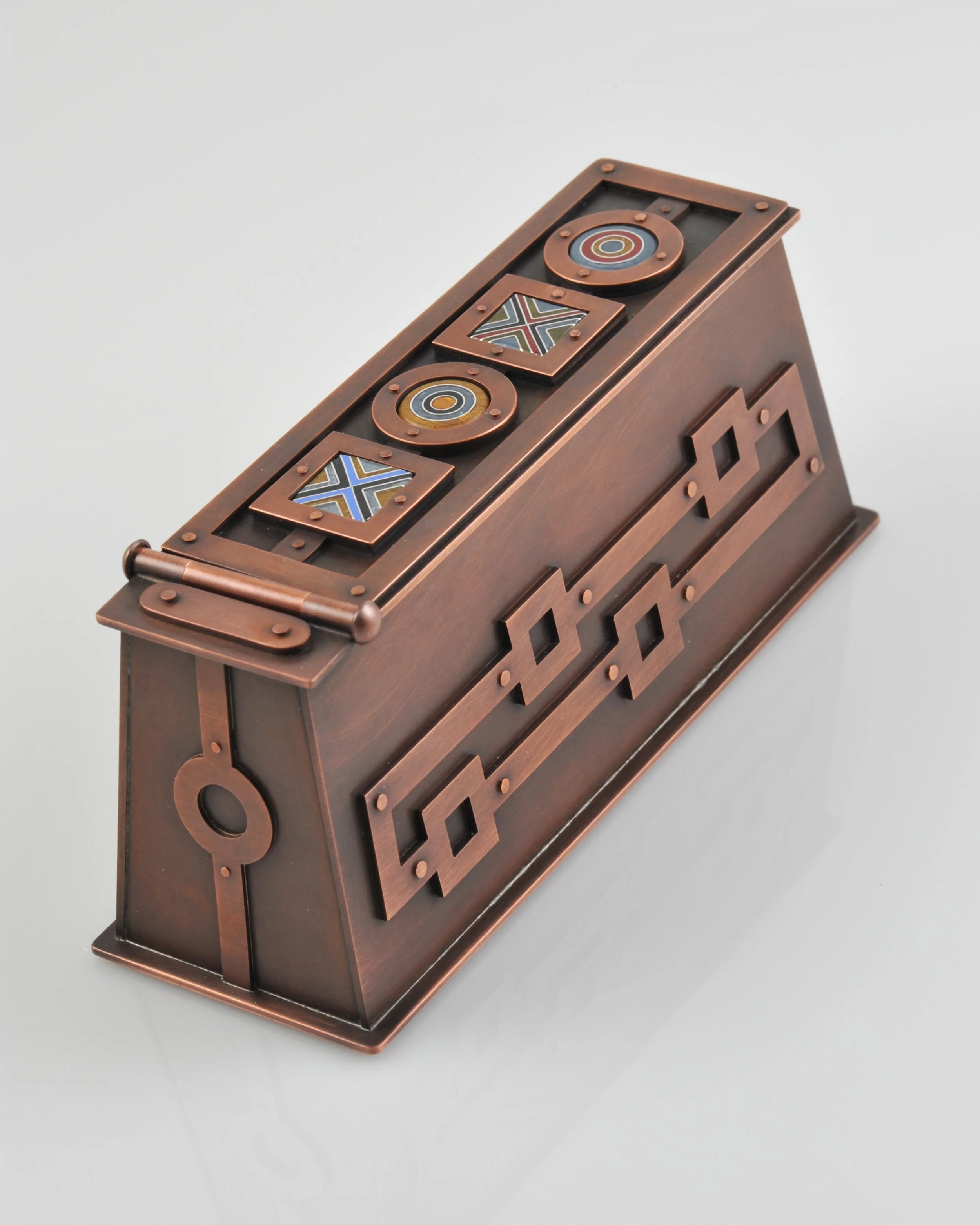 LT box_1k.jpg