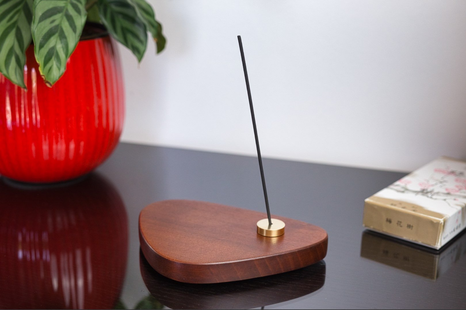 Porte-encens japonais en cerisier - Atelier Samo