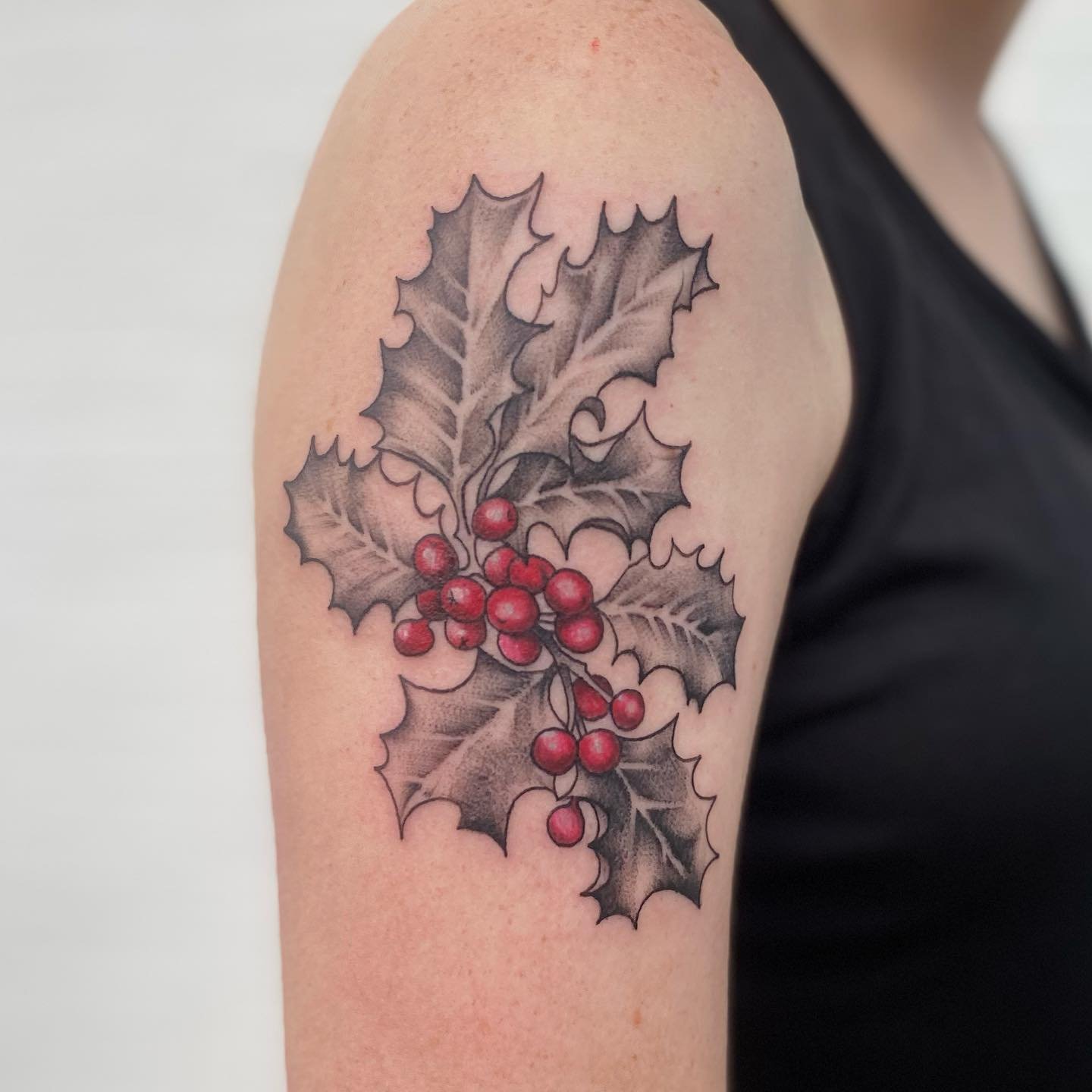 Frame photo from the Holly branch I posted also from the other day. 
Excited to share todays piece and forever losing track of social media. If I never posted your tattoo I 
a) didn&rsquo;t get a good picture. 
B) forgot 
c) accidentally skipped it a