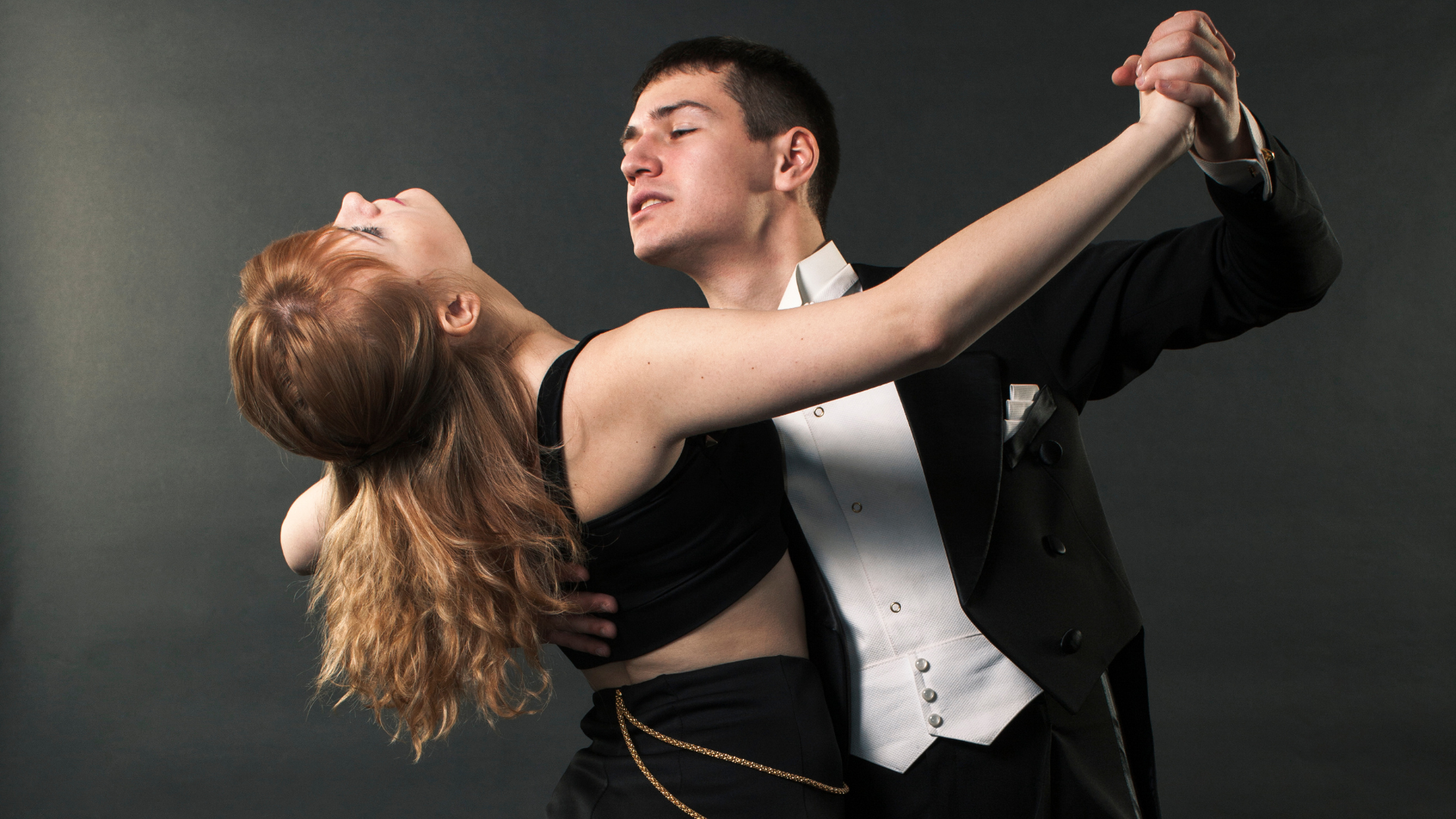 Image of a graceful Foxtrot dance class for DFW Young & Social