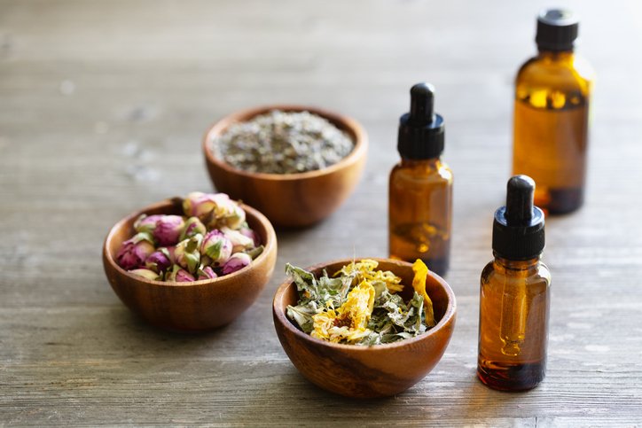 Aromatherapy: fragrances to heal and pamper body and mind