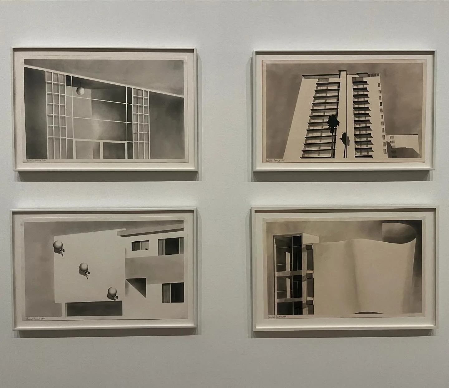Some pieces from the Ed Ruscha exhibit at LACMA
#edruscha #art #lacma #lacountymuseumofart #losangelescountymuseumofart #artist #artistsofinstagram #instagramart #instagramartist #artmuseum #artists #artexhibit #museum @lacma