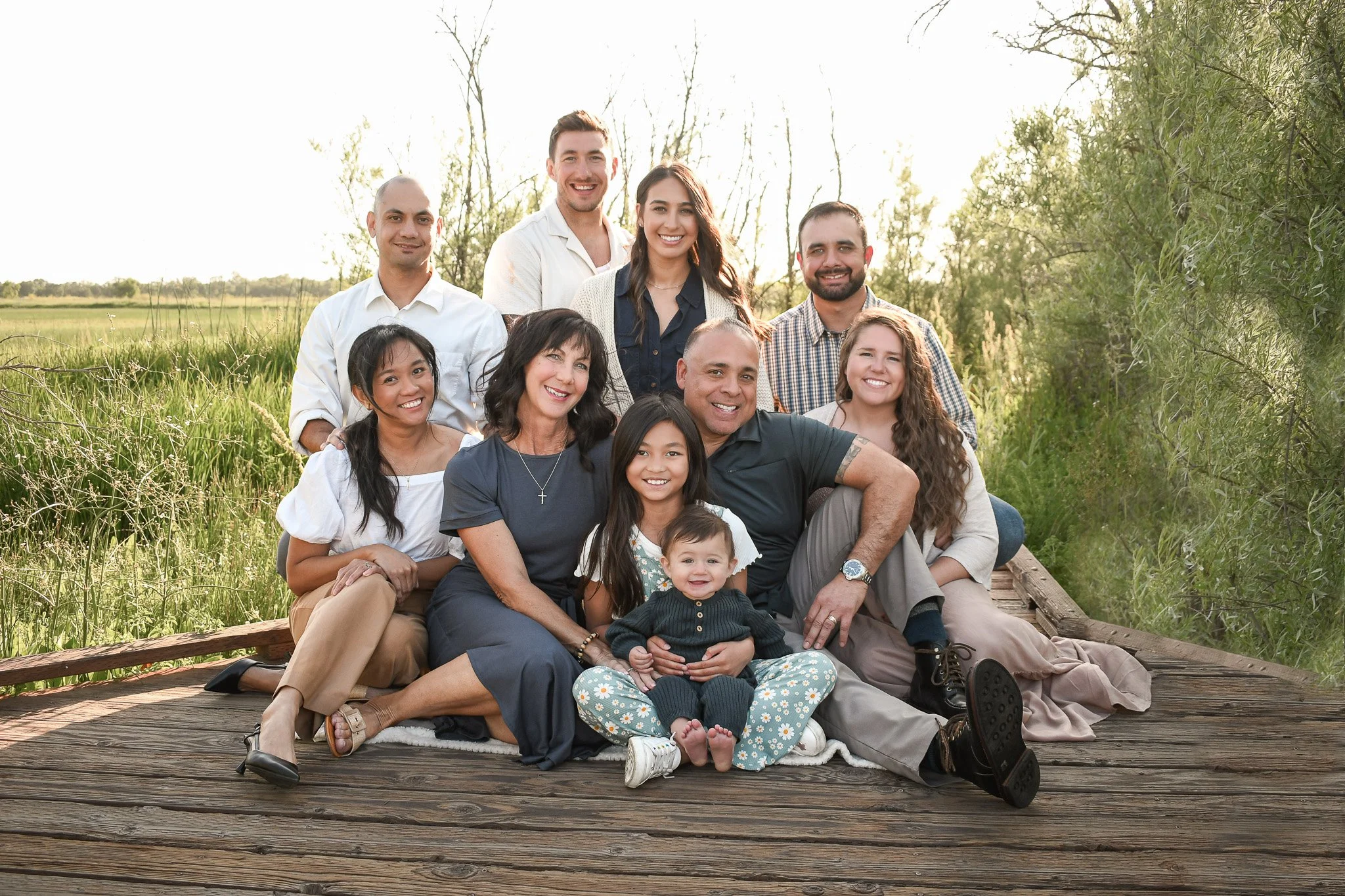 How to Prepare for Extended Family Photos in Elk Grove: Tips From a Pro