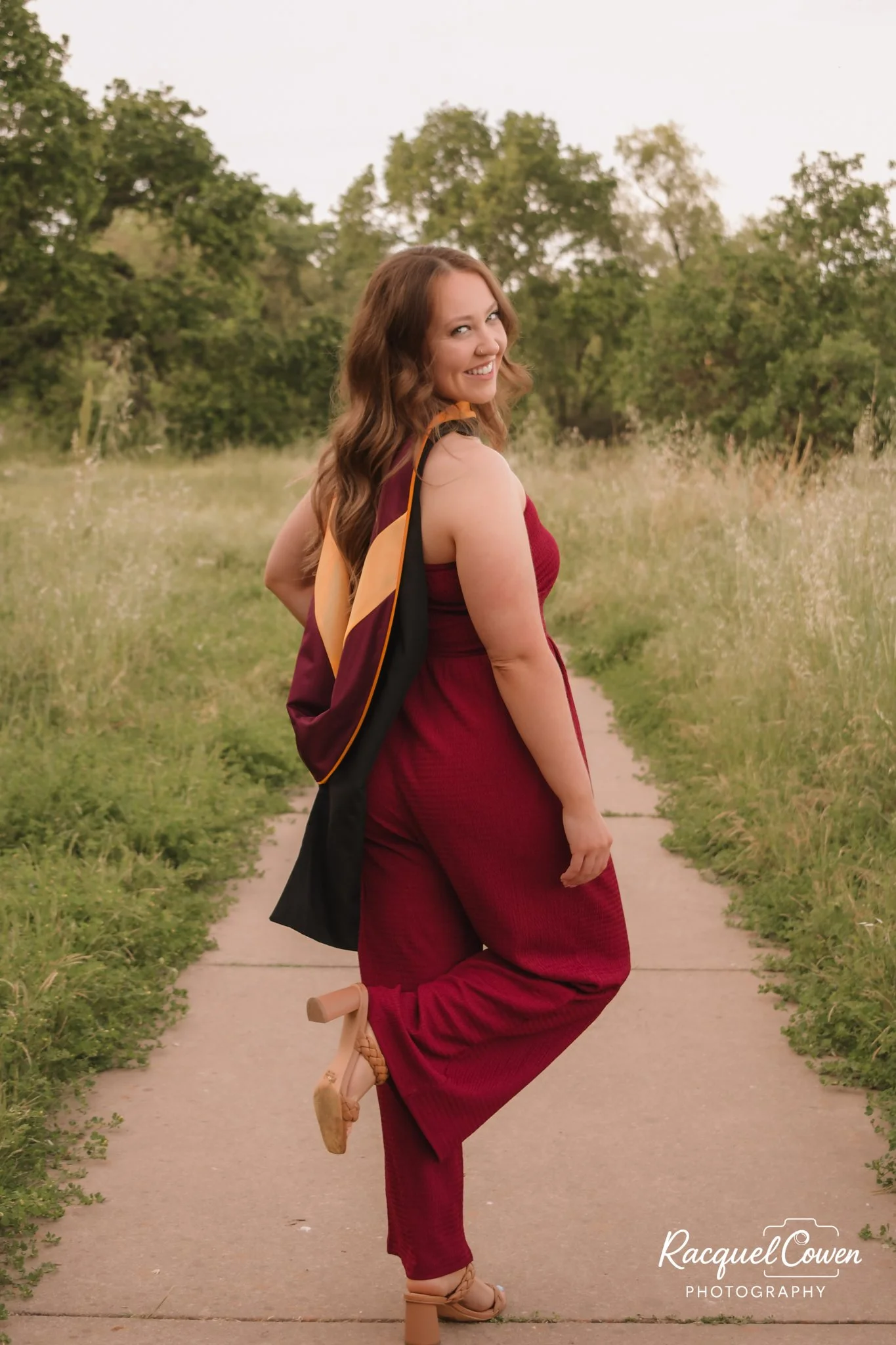 ElkGroveCollegeGradPortraits-04.jpg
