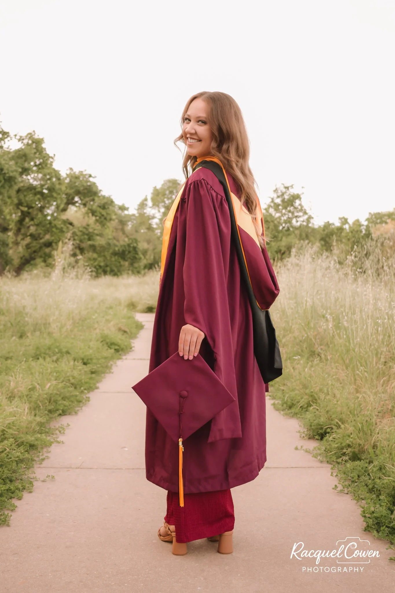 ElkGroveCollegeGradPortraits-05.jpg