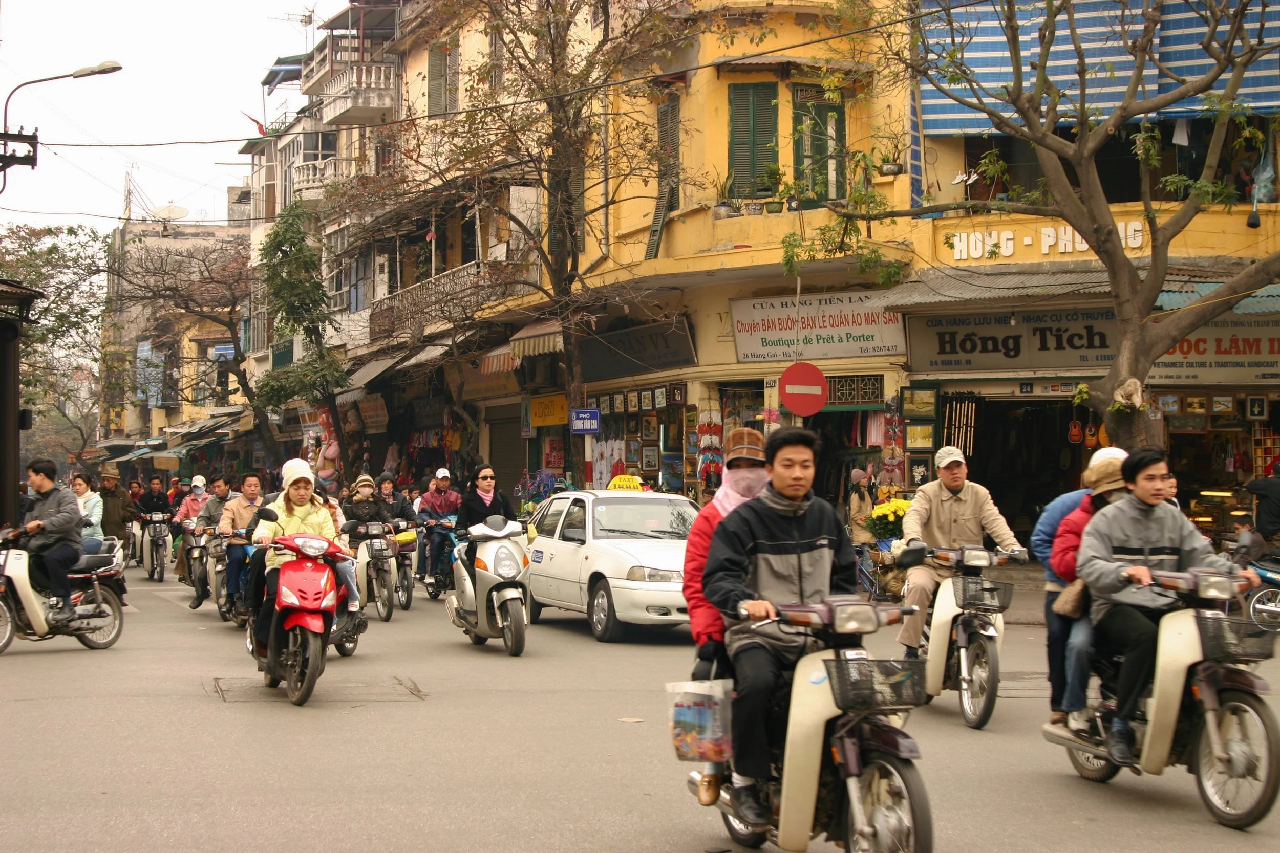 City in motion - Hanoi, Vietnam