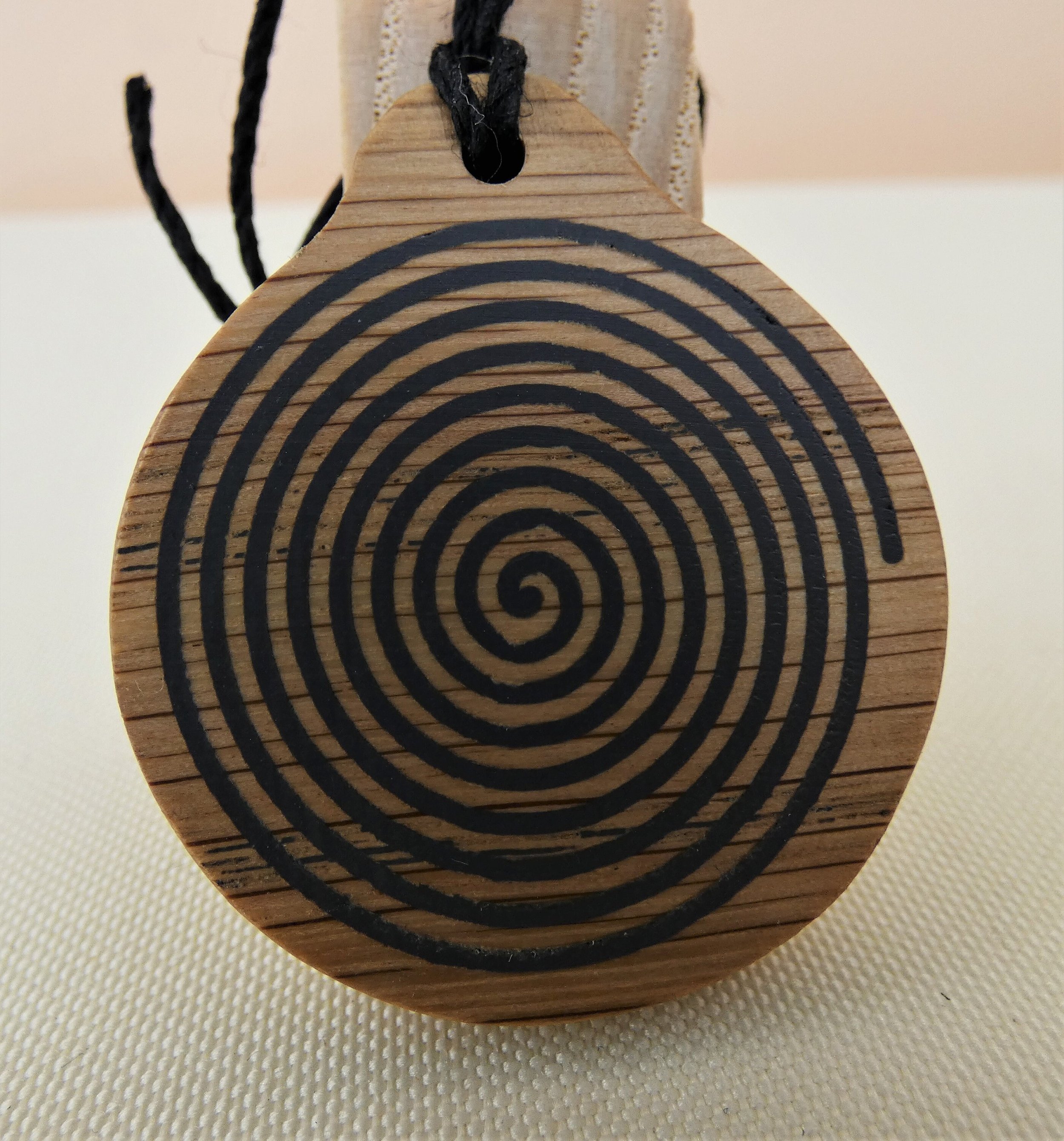 https://i.etsystatic.com/19732423/r/il/6b1ebe/2230924798/il_fullxfull.2230924798_jaud.jpg