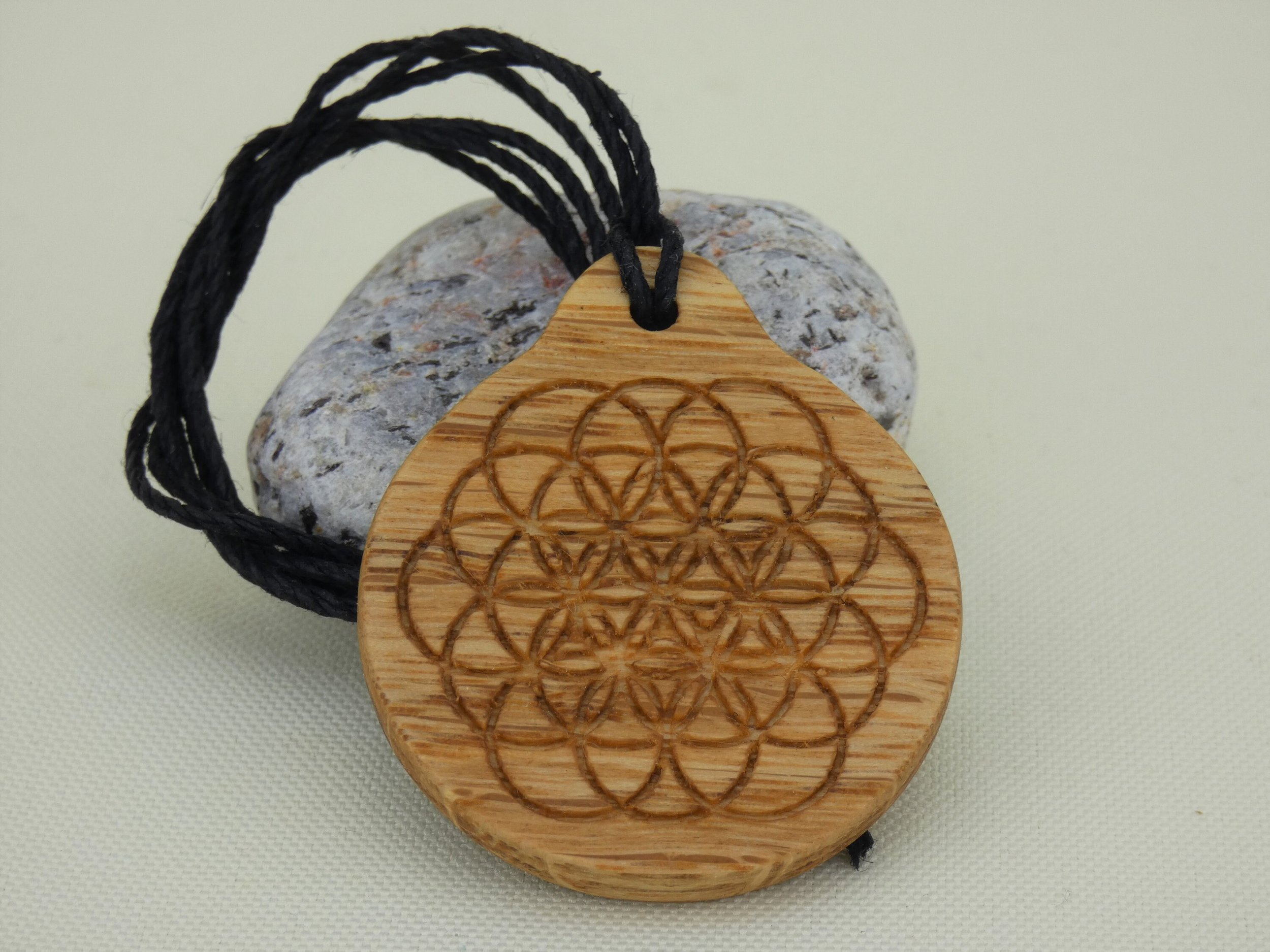 https://i.etsystatic.com/19732423/r/il/45ff61/2052750991/il_fullxfull.2052750991_hge9.jpg