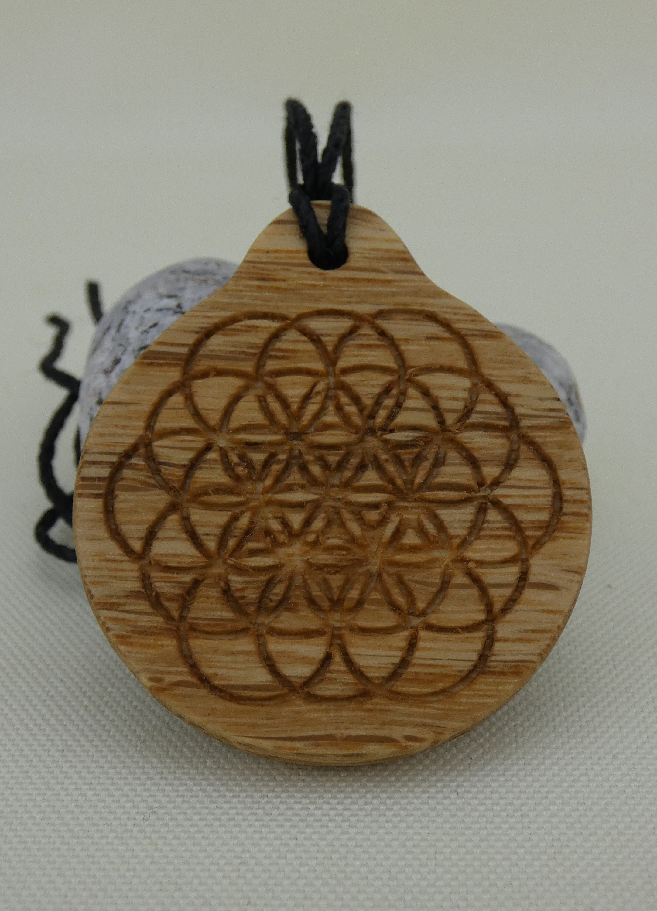 https://i.etsystatic.com/19732423/r/il/56627e/2052750799/il_fullxfull.2052750799_ov4h.jpg