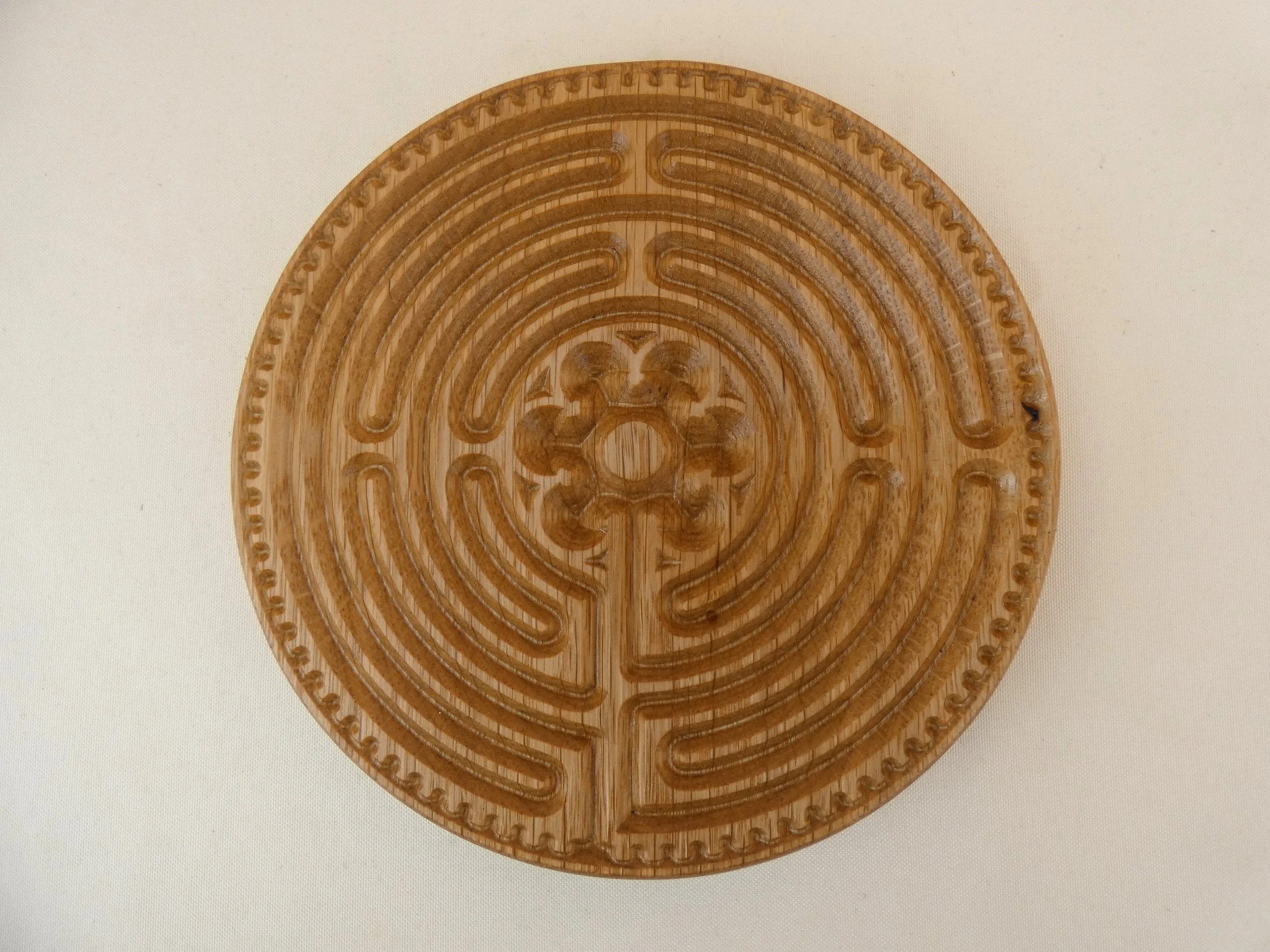 Chartres Round Oak Wooden Mediation Finger Labyrinth — The Grain Attraction