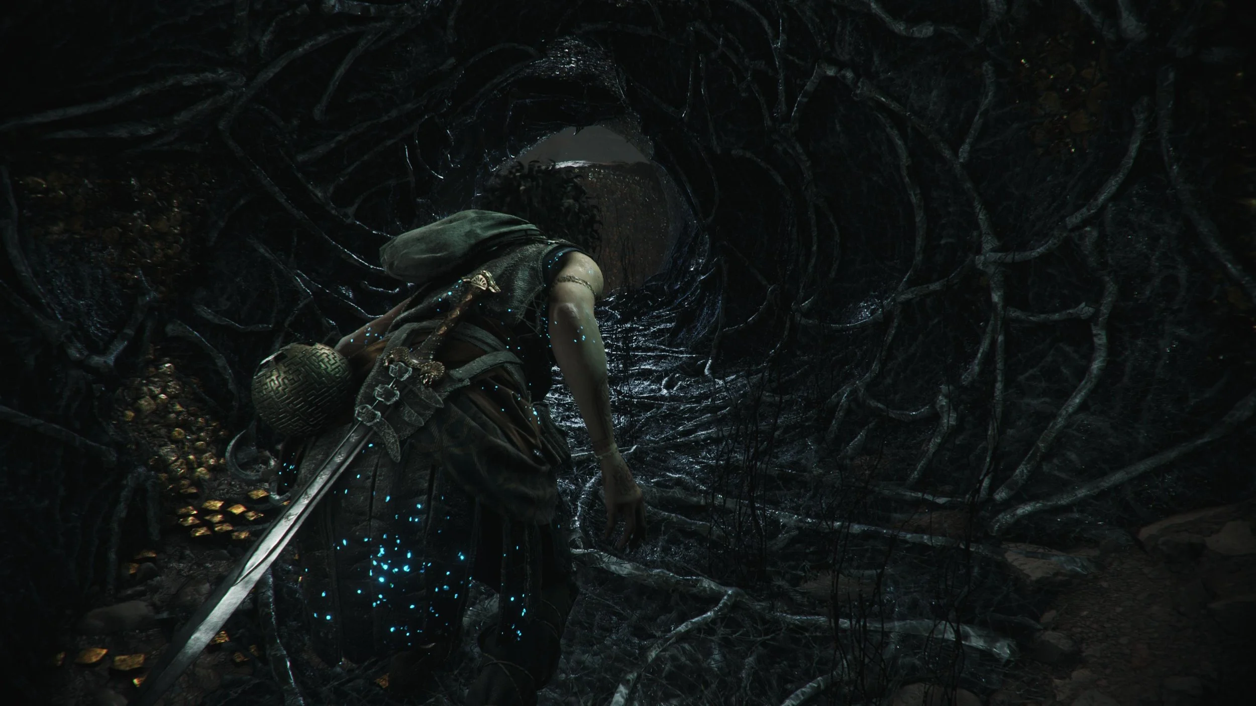 Sophia walking while crouching in a dark, grimy corridor