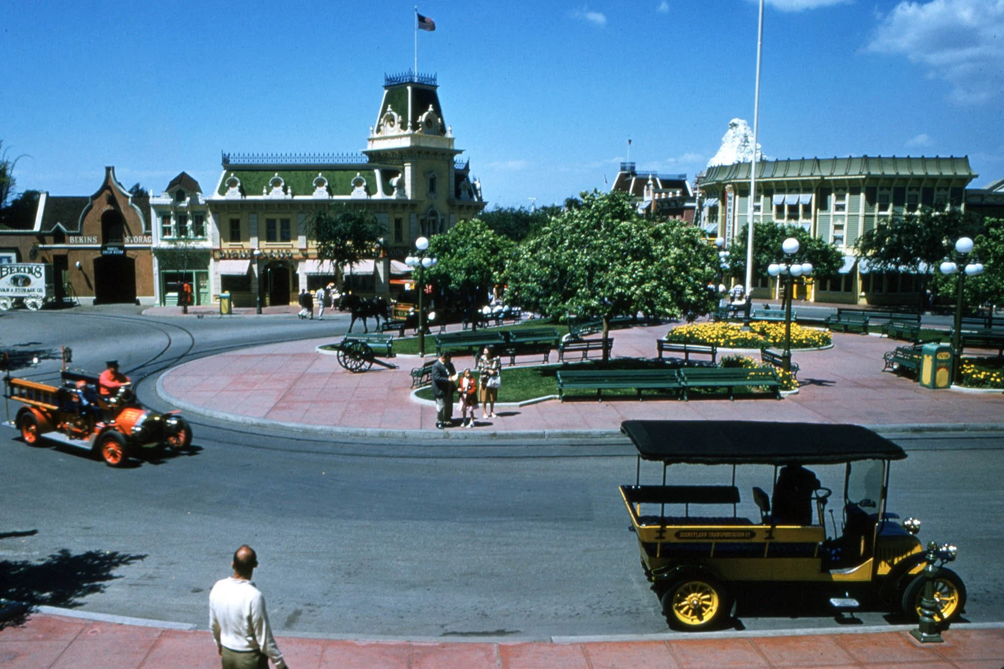 Main Street, Disneyland. Look how empty!
