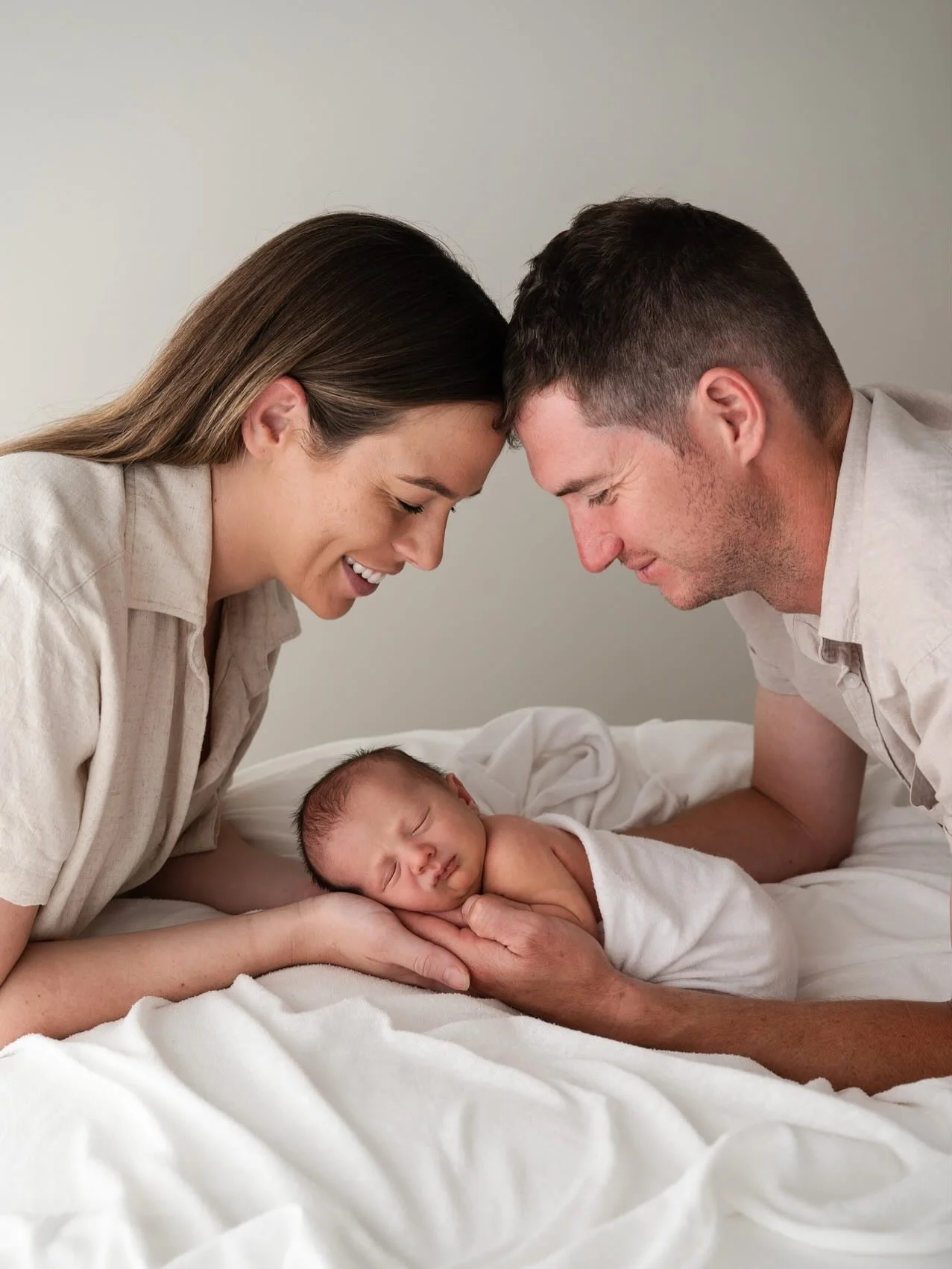 nothing like a tiny human in the hands of their parents. teeny tiny love and a whole lotta heart! 🥹🤍