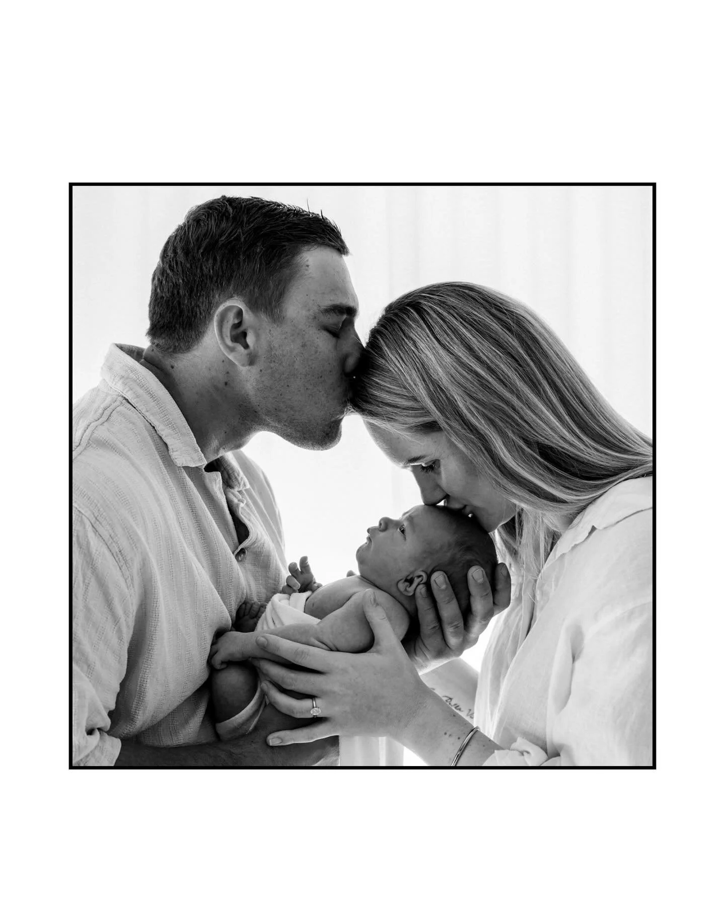 meeting Jagger 🤍 how special it was to capture this little boy. I have known some of Jaggers family members my whole life, floating in and out of each others worlds over the years. When they reached out, to have me capture this special time I was so