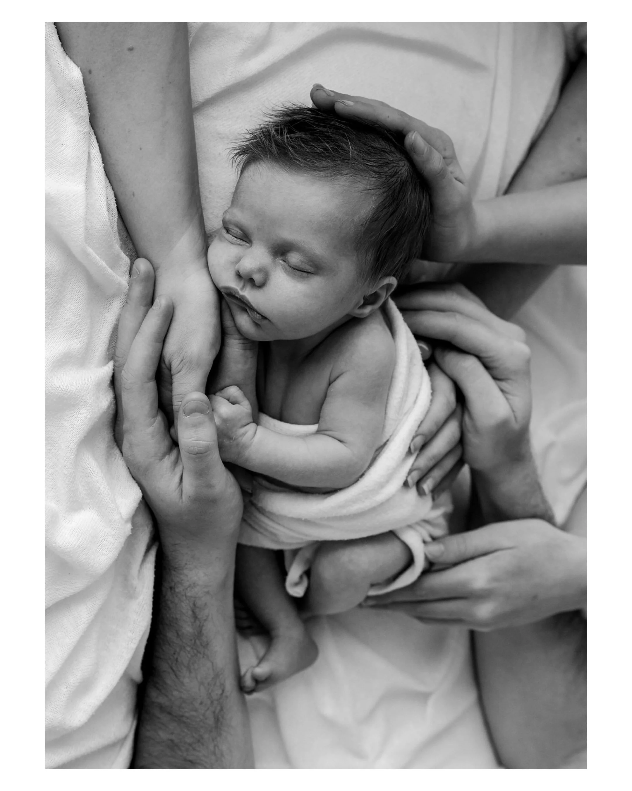 absolutely blessed to capture this family. There were so many moments to note - a big sister handing down her special teddy to her new little sister and a moment for the little chicken with her little chicken. The best thing you can do in your sessio