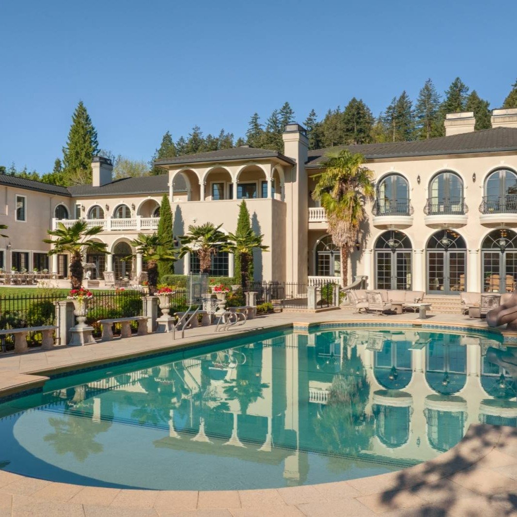 We at Portland Fashion Week cheerfully refer to this Veuve Clicquot of homes colloquially as "The Dahl Haus" though the world knows her as "Le Palais De Leon" or the Palace Of The Lion.

Neither images nor our words do justice to 