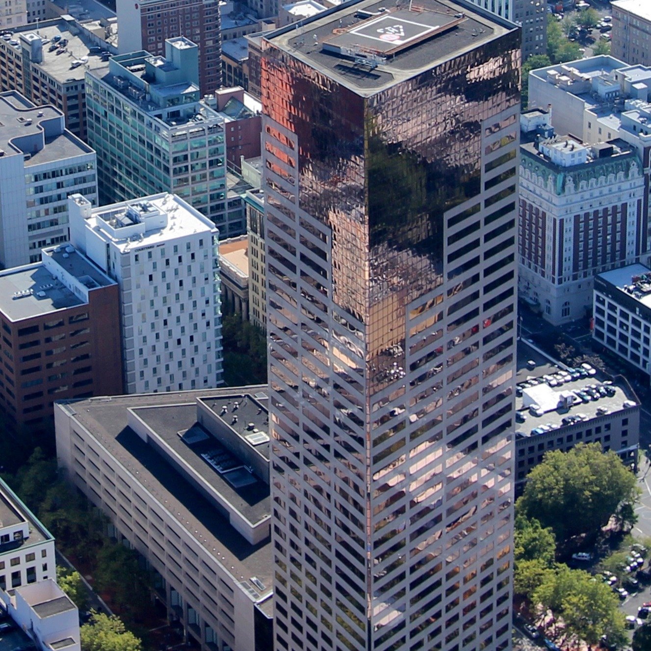 Who remembers Portland Fashion Week 2006 from the 44th Floor of the US Bancorp Tower?

We had numerous rooftop photoshoots from there as well.

Portland is beautiful from 500 feet up.

We sure do have the most awesome venues!