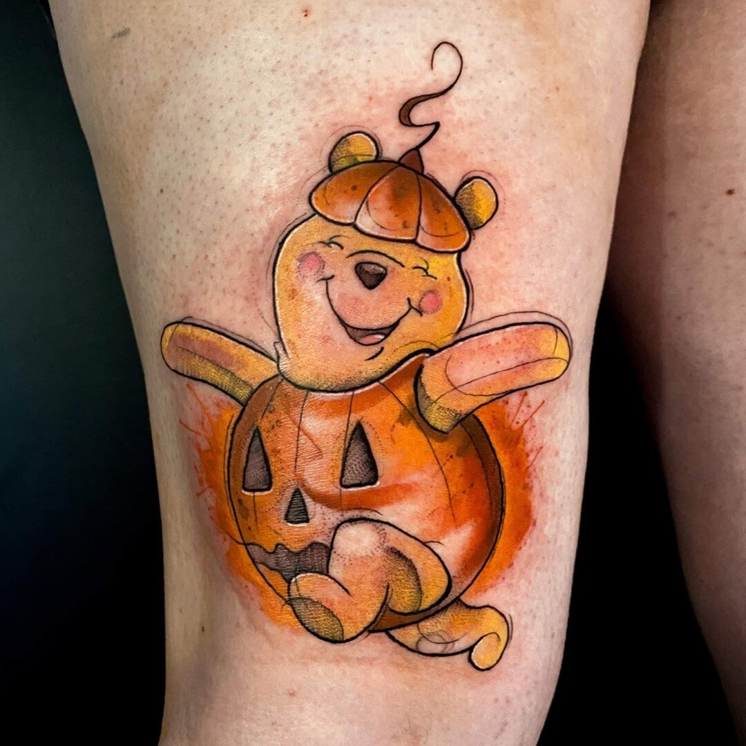 Done by @carissafarewell 
.
.
.
Email the studio today for all bookings and enquires 
📧 eastsideringwood@gmail.com
.
.
.
#tattooartist #tattooart #tattooideas #eastsideink #tattoostyle #inked #femaletattooartist #melbournetattooist #instatattoo #ink