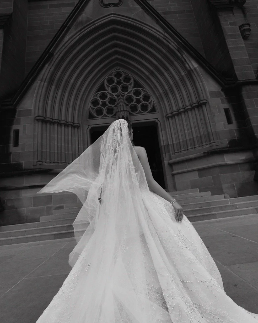 This grand celebration is out of a magazine cover 😍
.
#sydneybride #bridetobe #sydneyweddings #engaged