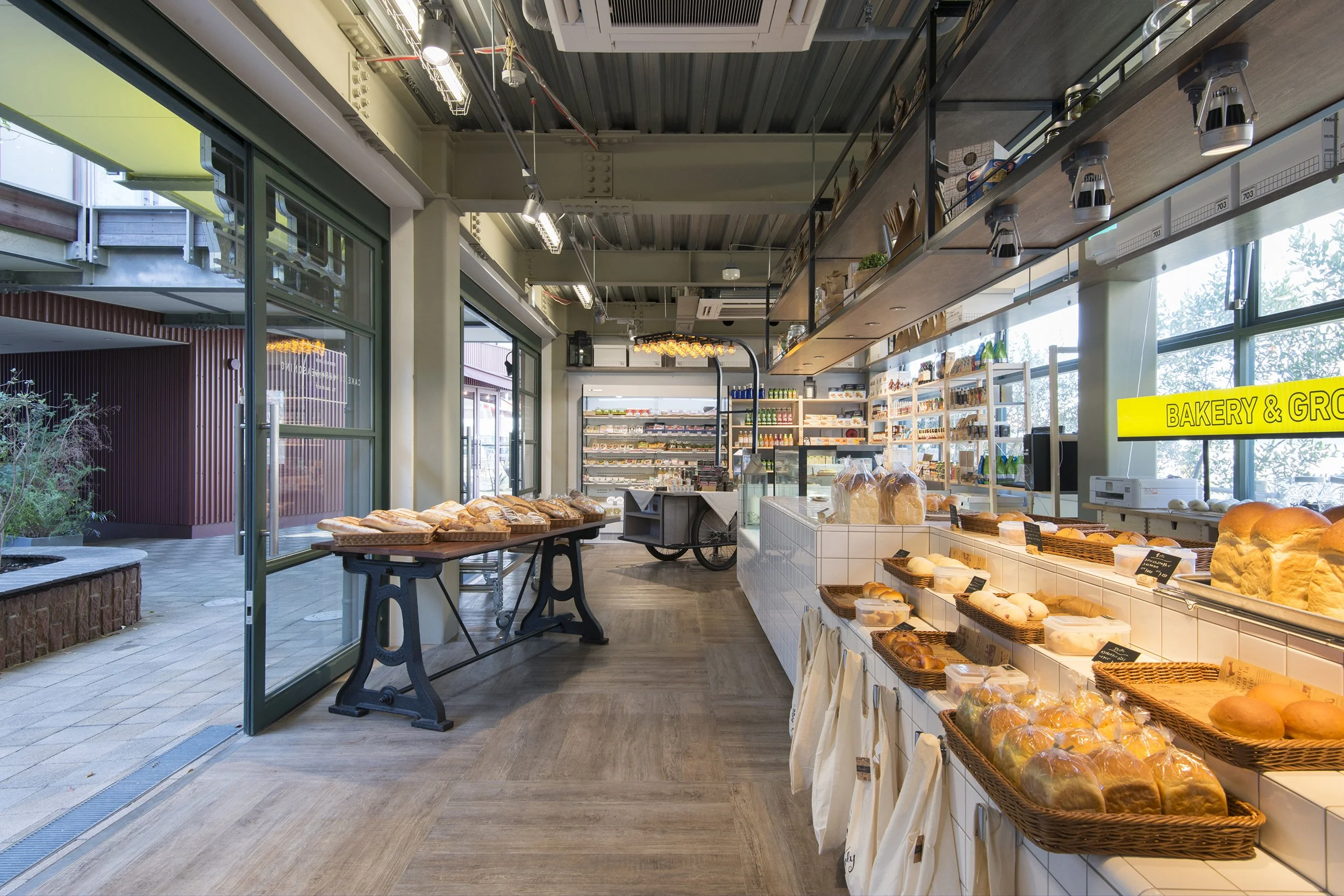 BUS_STOP_BAKERY&GROCERY_07_SS.jpg