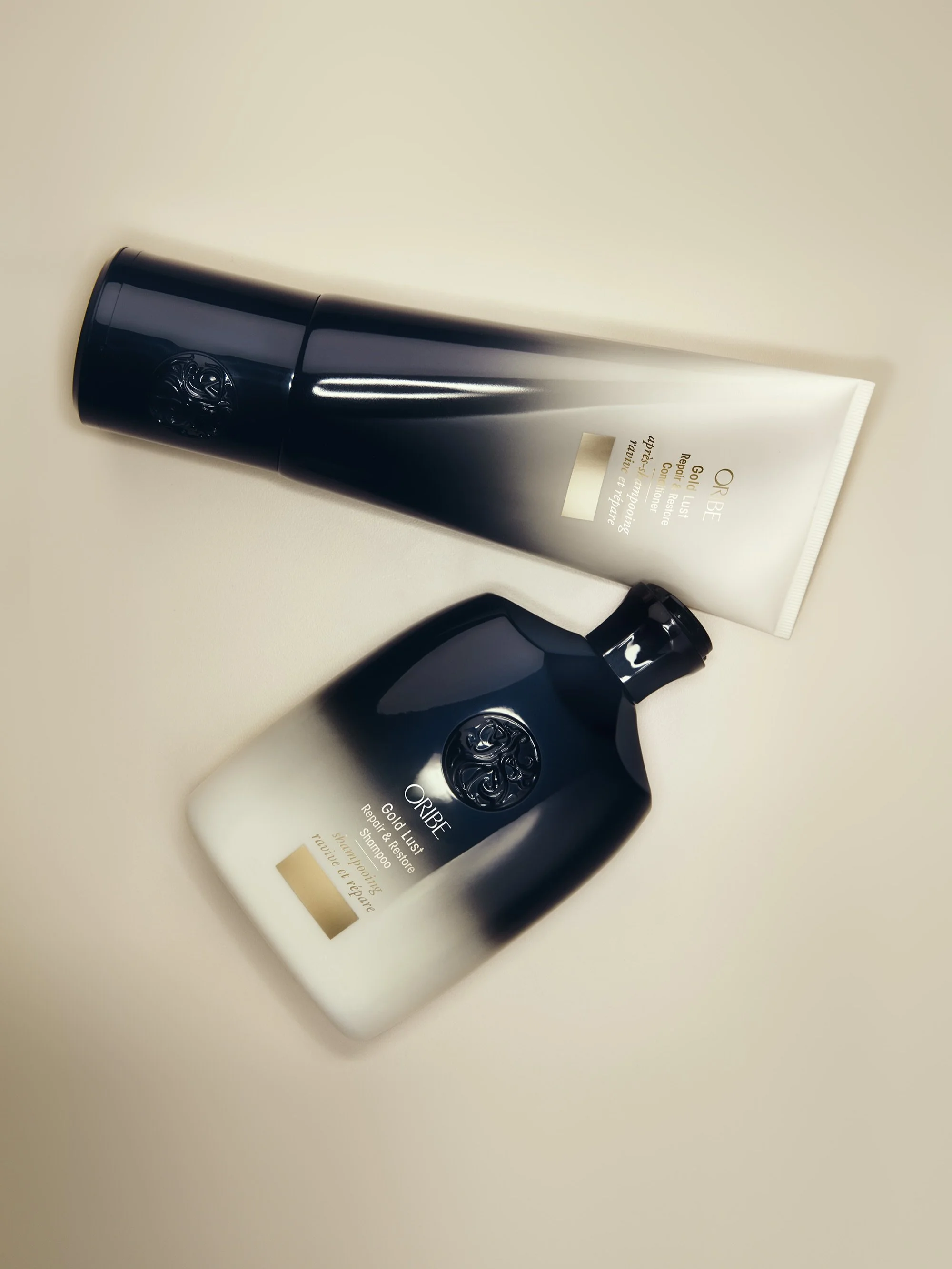 ORIBE OBSESSED WEEK X SYD&Auml;MEN POHJASTA

Tiesitko, ett&auml; Gold Lust shampoo ja hoitoaine ovat Oriben
myydyimpi&auml; hoitotuotteita? 😍 

✨ Oribe Gold Lust on Oriben ylellinen, ikoninen tuoteperhe, joka on suunniteltu korjaamaan, vahvistamaan 