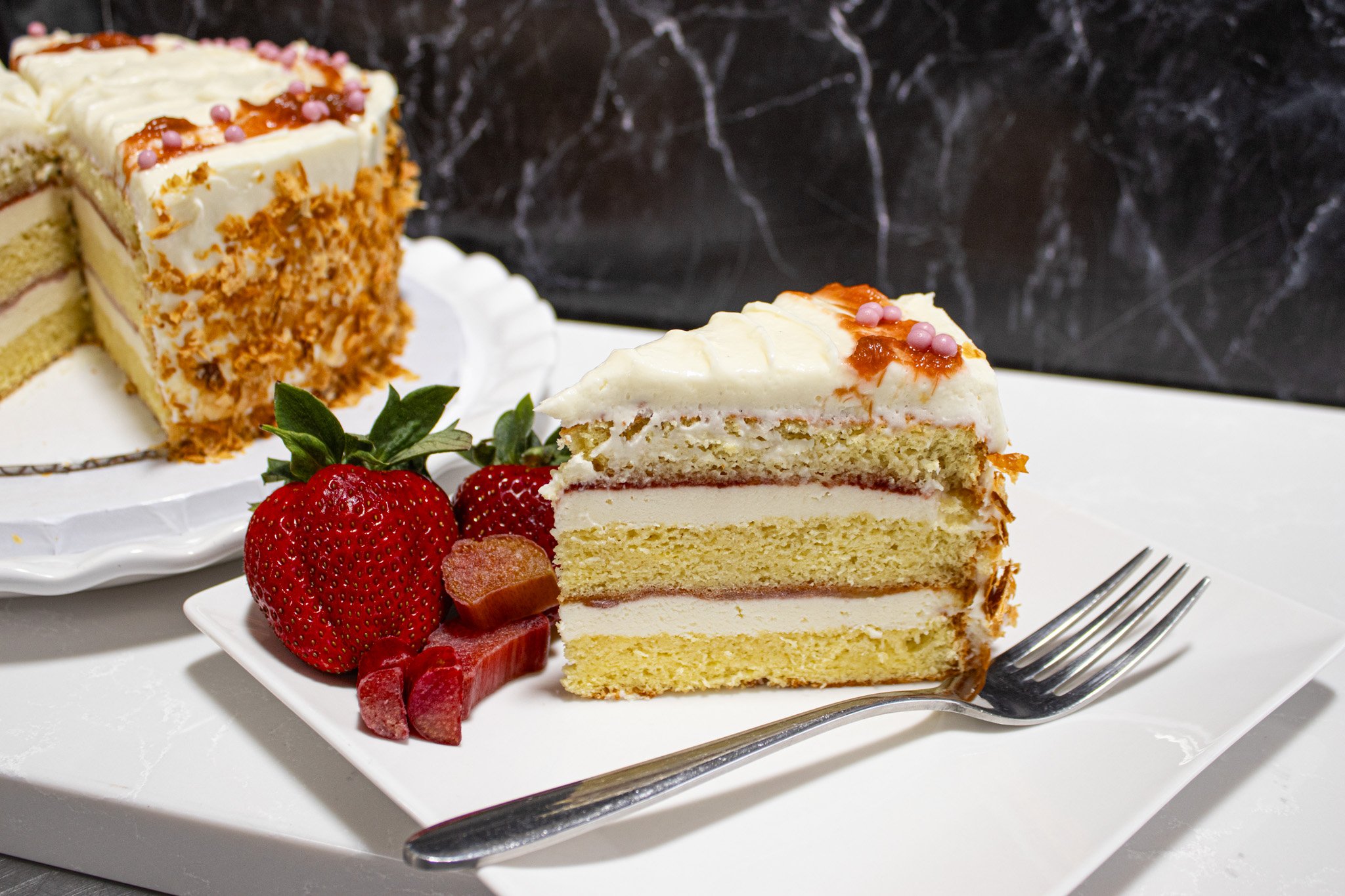 We have this delicious strawberry rhubarb sponge cake available this week! It's a vanilla sponge, cream cheese buttercream, and of course, strawberry and rhubarb. Are you a fan of rhubarb?
.
Order online for pickup or delivery: https://whiskandarrow.