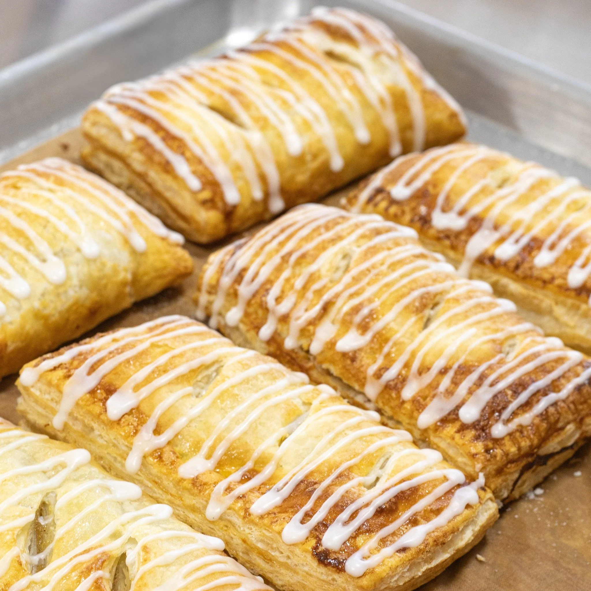 Sweet or savory? We have you covered either way! In addition to our daily croissants, we have sweet and savory puff puff pastries. And the flavors change each day to keep things interesting. What's been your favorite puff so far? 
.
Stop in or order 