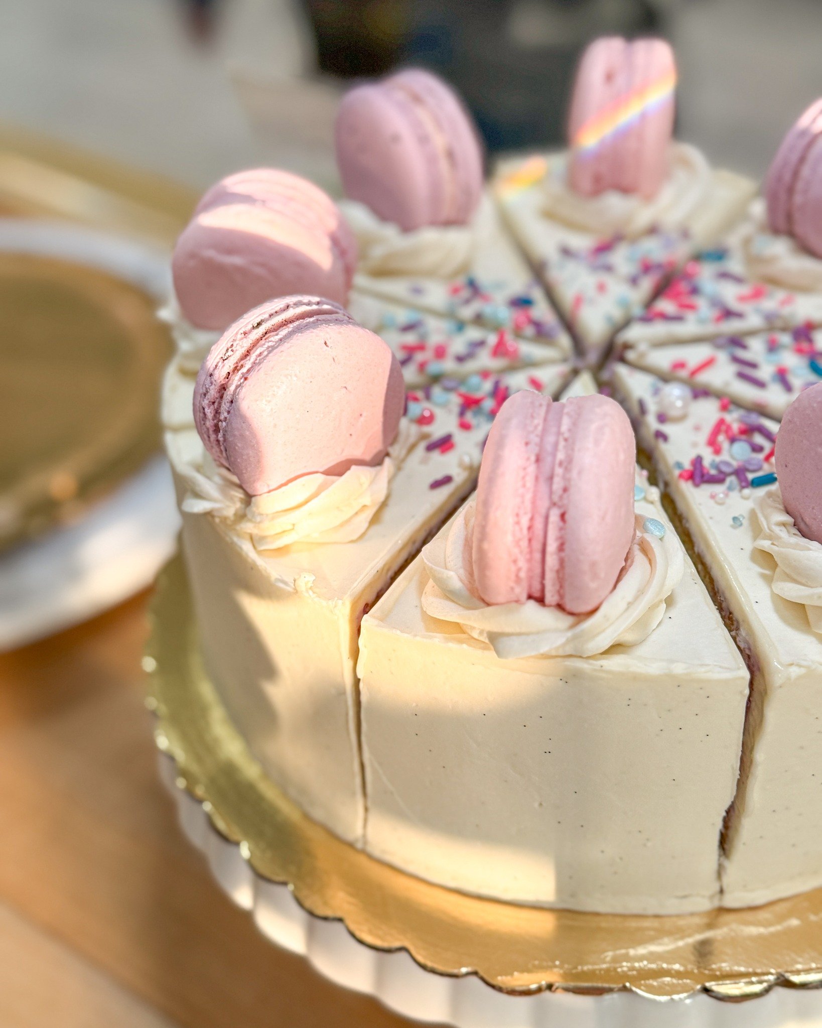 Happy FRIDAY!!! We made it to another weekend, this is a cause for celebration, in the form of enjoying your favorite Whisk &amp; Arrow treats. We're here until 5pm, don't miss out on the fun. 
.
Stop in or order online thru our app for pickup or del