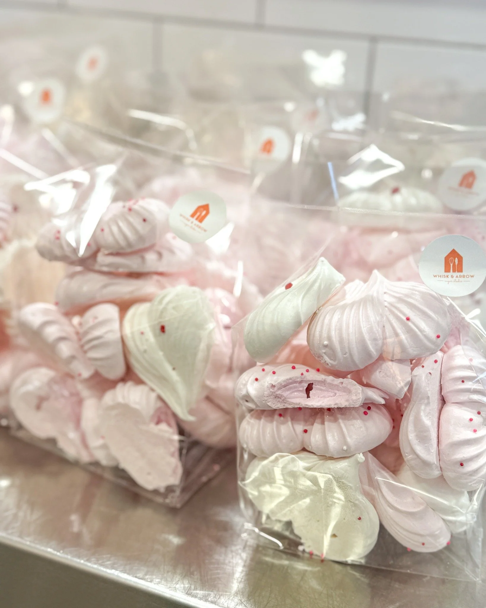 Heart shaped Meringue anyone? These are so cute and the perfect way to start celebrating Valentine's Day. It's never too early for love! 💞
.
Stop in or order online thru our app for pickup or delivery! Located in Appleton, Wisconsin. 
.
#whiskandarr