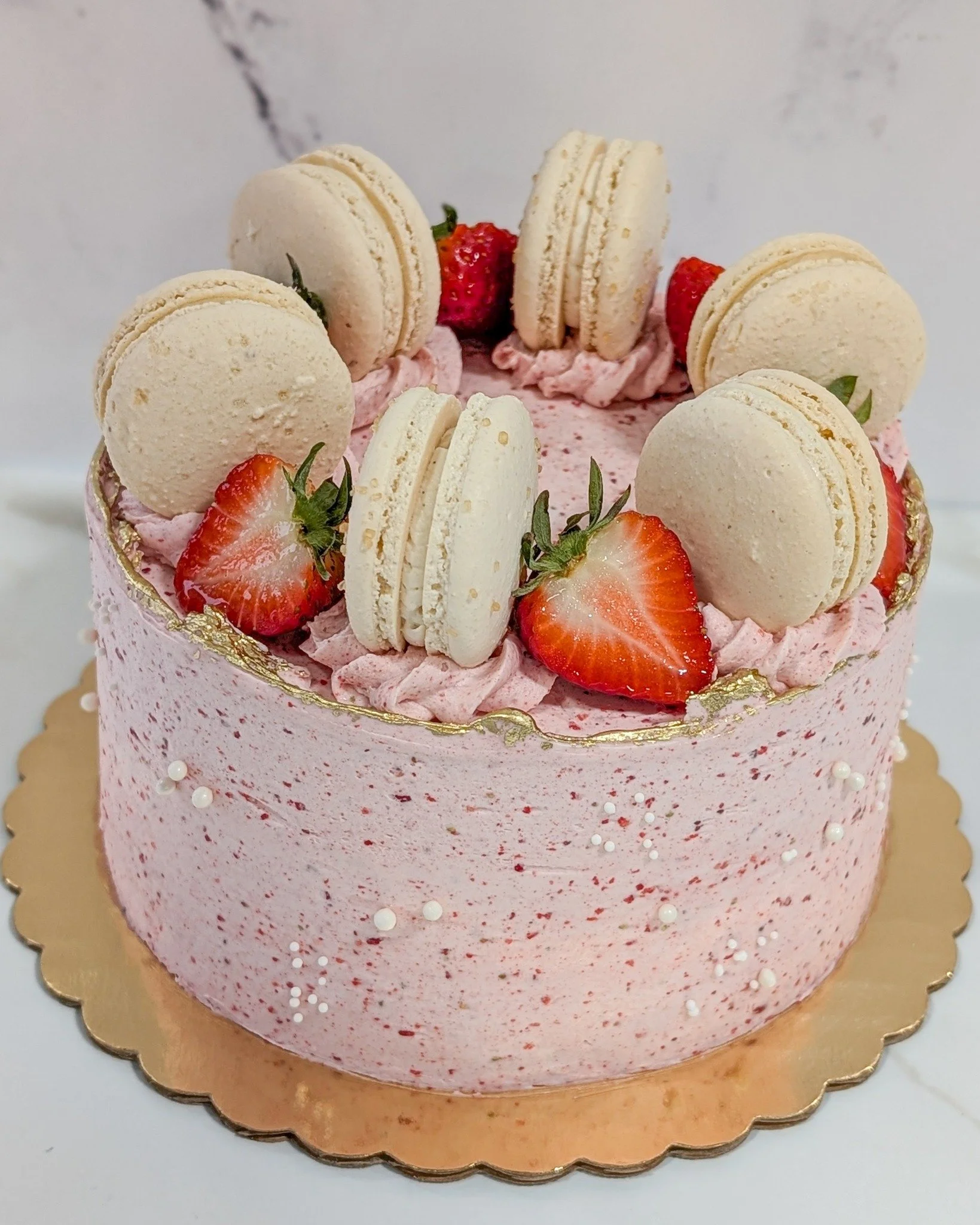 Check out our to go cake case for cakes you can purchase TODAY! 
.
Stop in or order online thru our app for pickup or delivery! Located in Appleton, Wisconsin. 
.
#whiskandarrow #appletonwi  #wisconsinbakery #localbusiness #cake