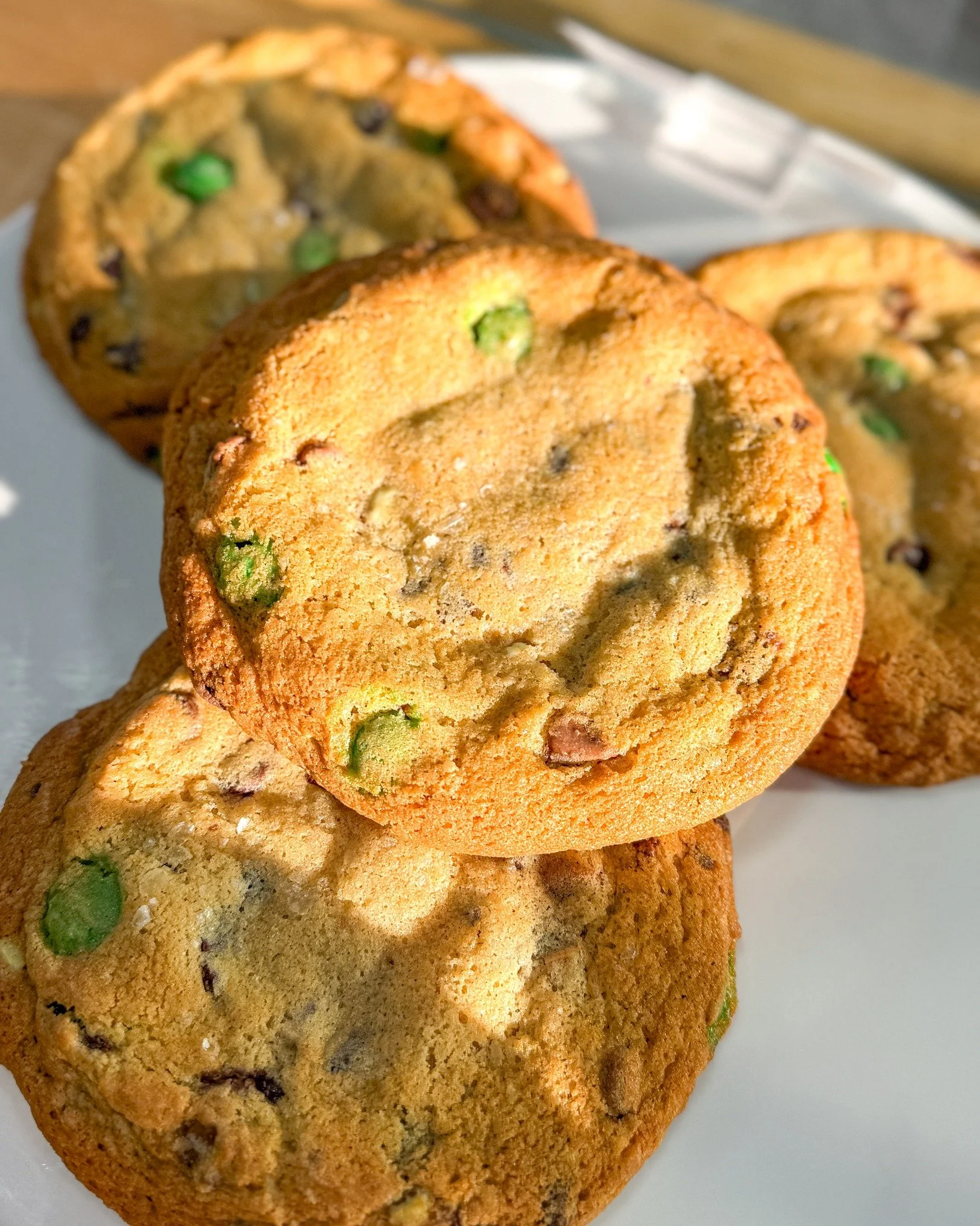 Good morning! It is sunny and nice out this morning, make your morning even better by stopping by Whisk &amp; Arrow, let us brighten your days even more. 🥰
.
Stop in or order online thru our app for pickup or delivery! Located in Appleton, Wisconsin