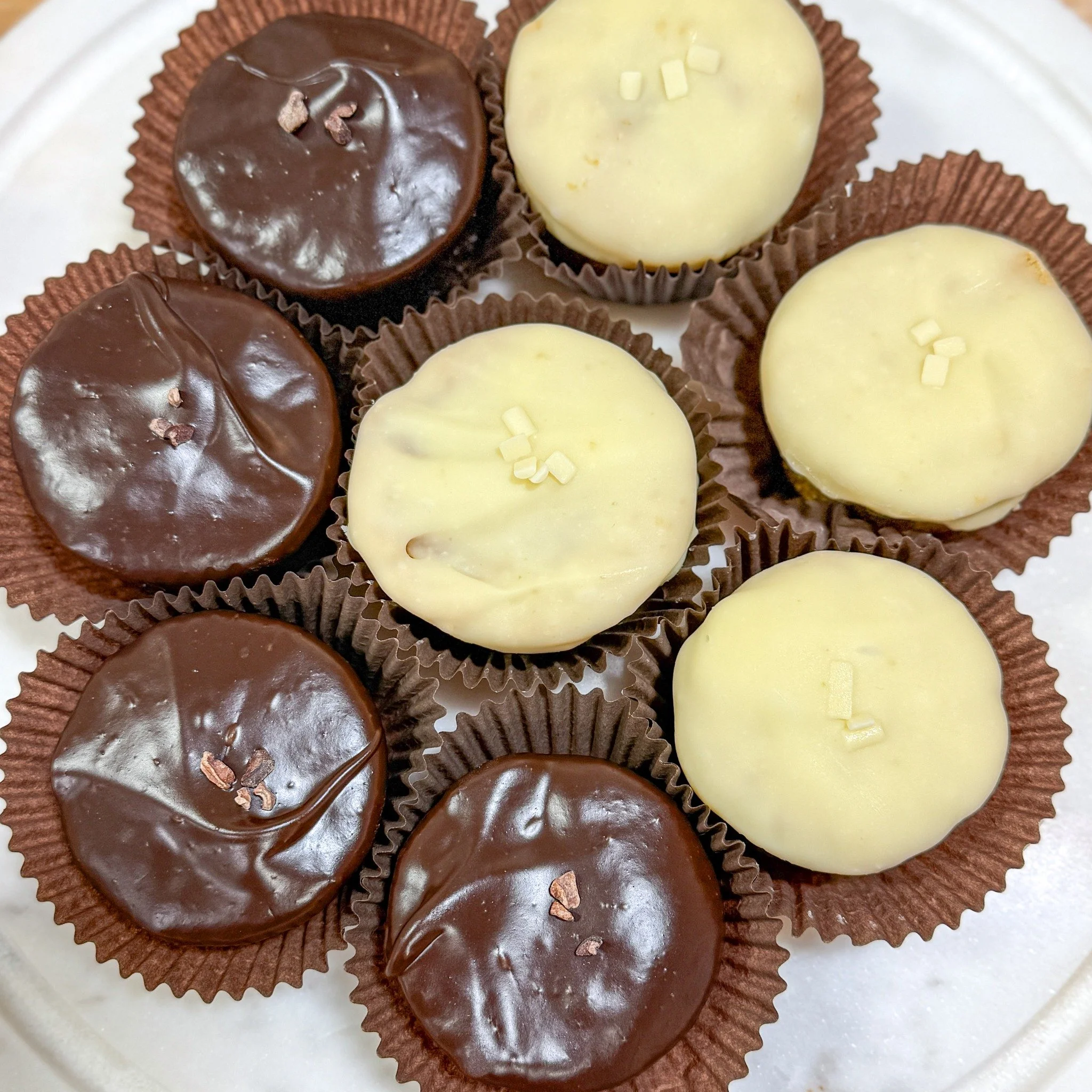 Our Brownies and Blondies are all gluten free! Did you know that sometimes we sell these bad boys with a dollop of buttercream on top, that is the best way to enjoy these in my opinion. 
.
Stop in or order online thru our app for pickup or delivery! 