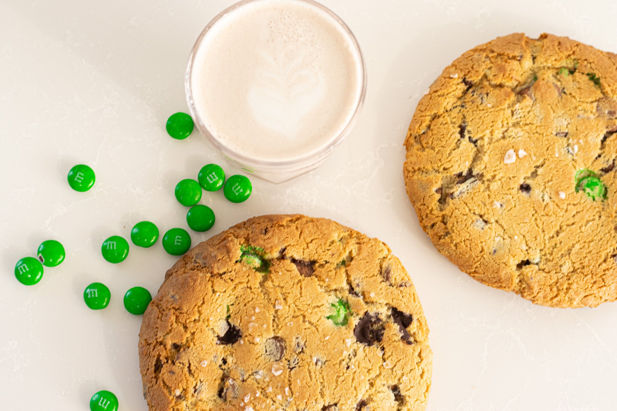 Our Mint Condition Cookies are insane. It's our classic Chocolate Chip Cookie with mint and salt on top! You need to get in to try this. 
.
Stop in or order online thru our app for pickup or delivery! Located in Appleton, Wisconsin. 
.
#whiskandarrow