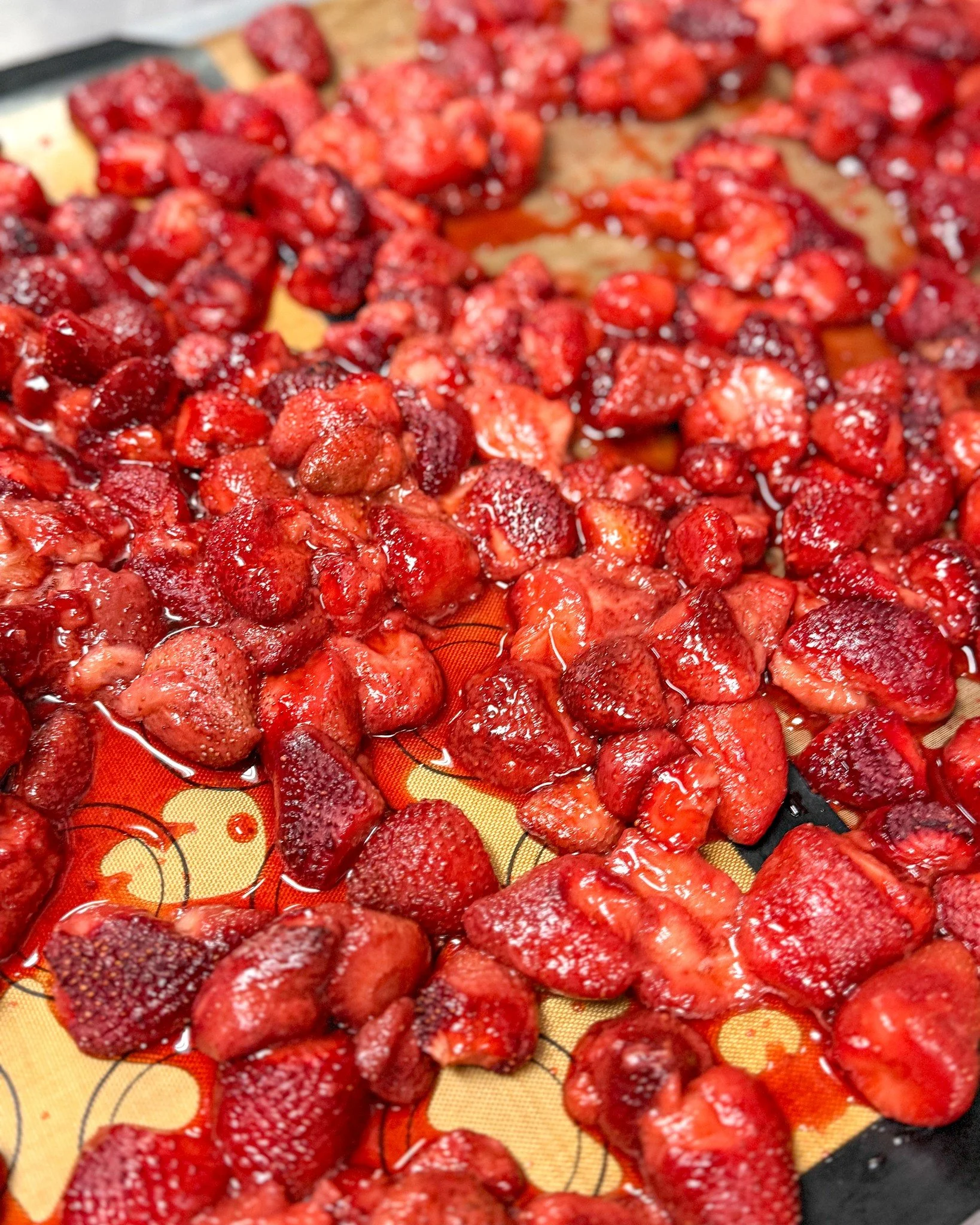 What's this for?? 🍓
.
Stop in or order online thru our app for pickup or delivery! Located in Appleton, Wisconsin. 
.
#whiskandarrow #appletonwi  #wisconsinbakery #bakery #strawberries