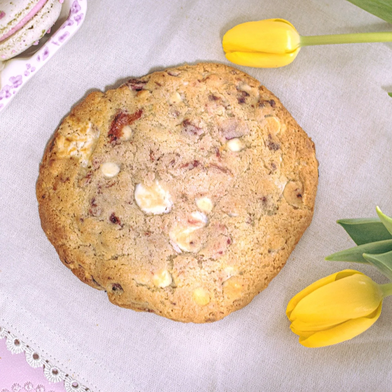 *Menu Below*
Only three days until April's cookies are gone, just like our grey winter weather! Fulfill all of your Stuffed Carrot Cake cravings, Triple Peanut Chocolate Chip trips, and Strawberry Rhubarb White Chocolate dreams now!
As Robin Leach fr