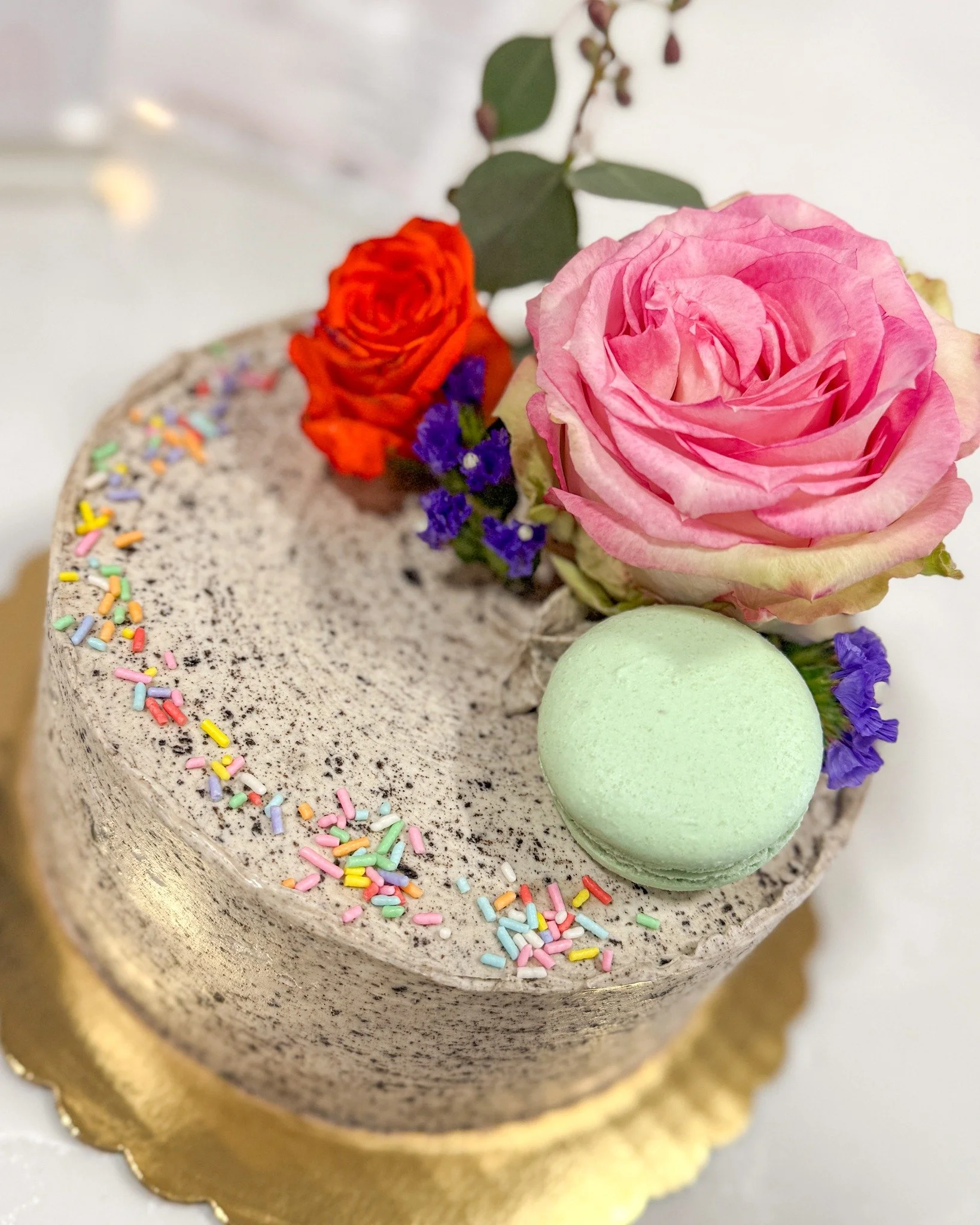 Cake team just keeps pumping out some beautiful cakes! We have so many flowers to get through guys, you should see our back hallway, it's basically a garden now. Tiramisu lovers, we have some 6-inch cakes available, which we don't do often, just so y