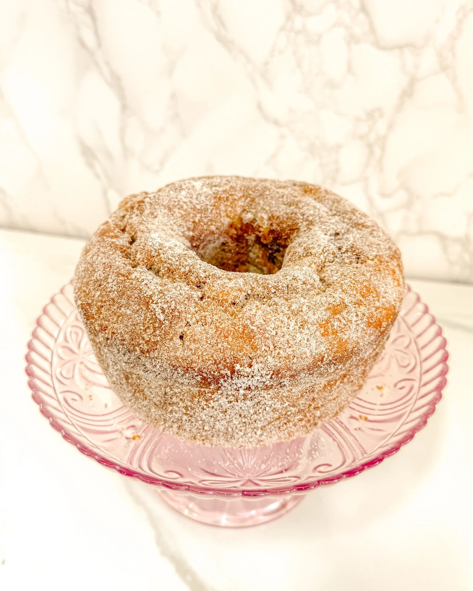 Do you need a 6-inch Apple Cider Donut Cake? Wait, why am I even asking? OF COURSE YOU DO, in my opinion. Come grab one today, step into Fall. 
.
ORDER HERE: https://square.link/u/OewT9vNL
.
#whiskandarrow #appleciderdonutcake #bakery #wisconsinbaker