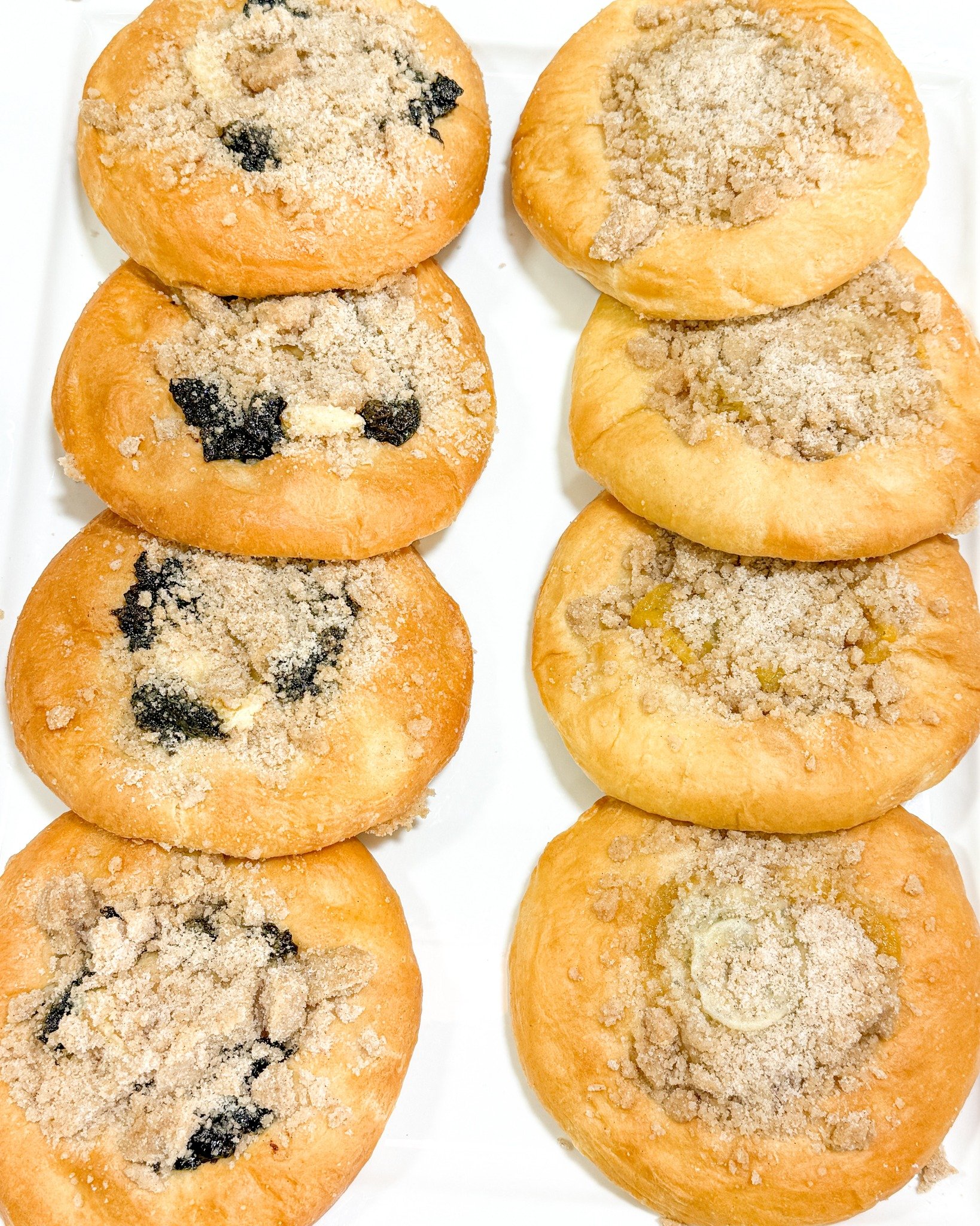 KOLACHES!!! TOMORROW!!! What flavors do you want to see?
.
Stop into our store at 1915 N Richmond Street Appleton, WI 54911 
or order online thru our app for pickup or delivery!
.
#whiskandarrow #appletonwisconsin #bakerylife #kolaches #wisconsin